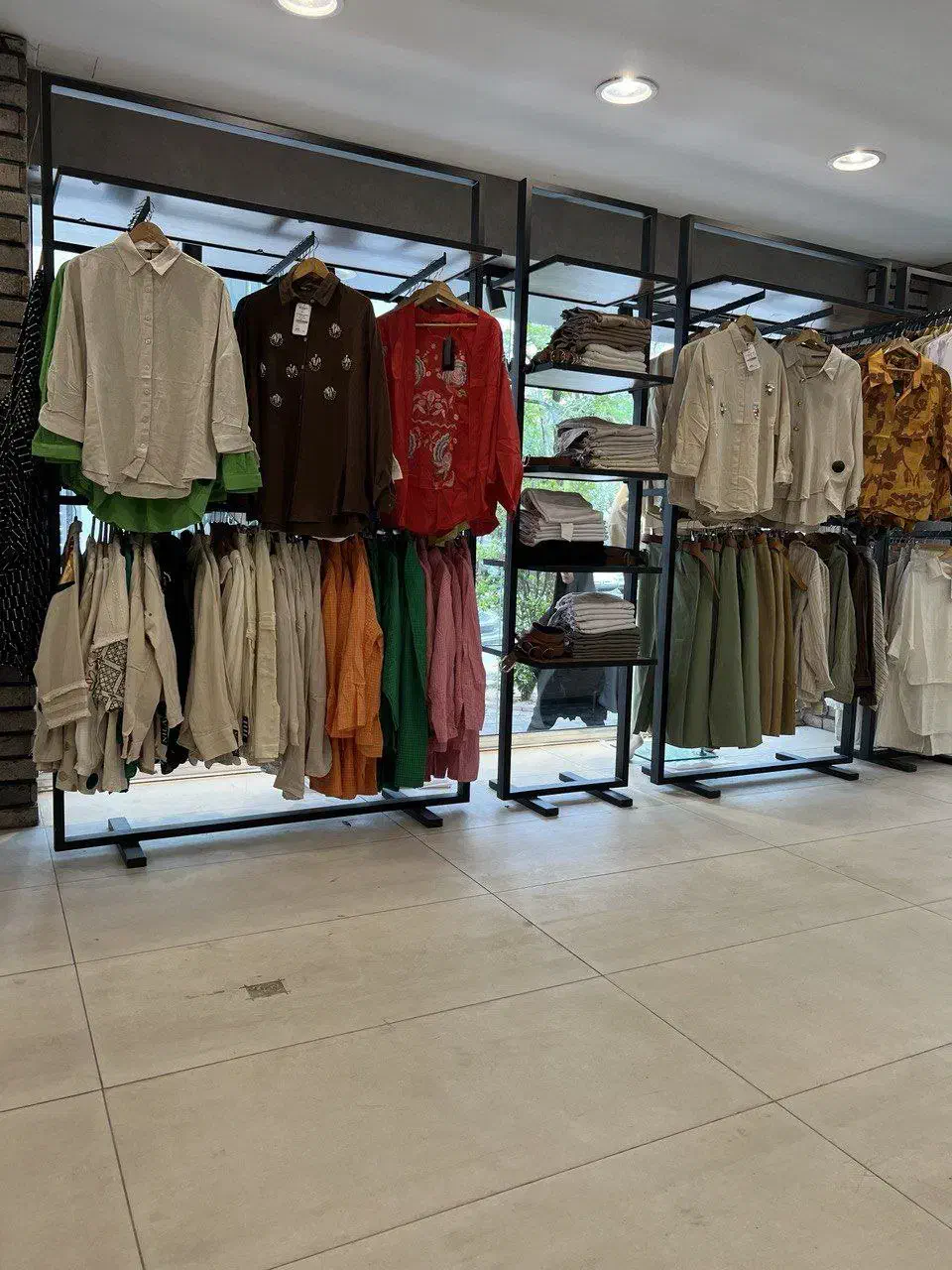 طراحی و اجرای دکور انواع فروشگاه و مغازه|فروشگاه و مغازه|مشهد, گرجی علیا|دیوار