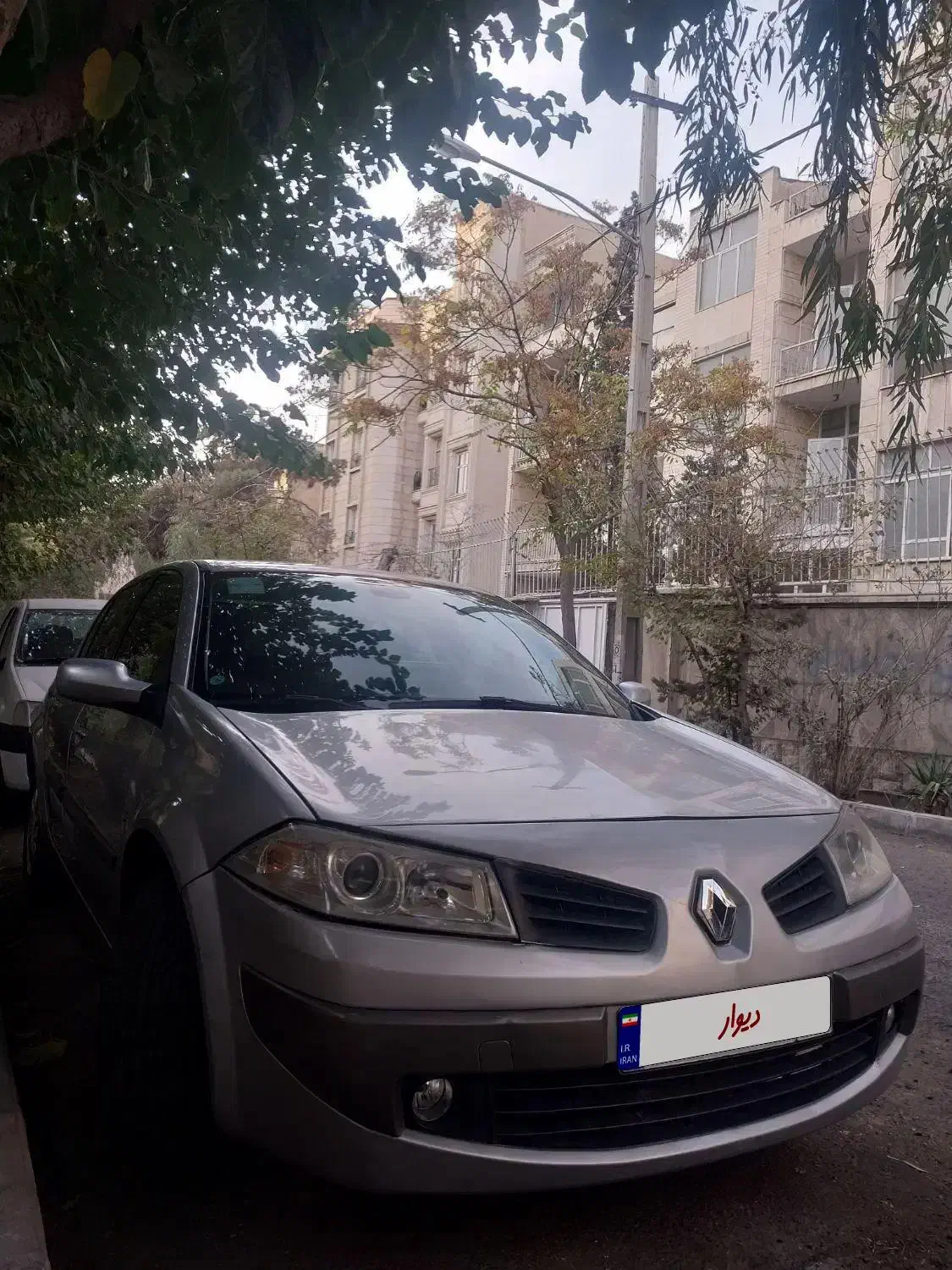 مگان اتومات۲۰۰۰مدل۹۰|خودرو سواری و وانت|تهران, شهرآرا|دیوار