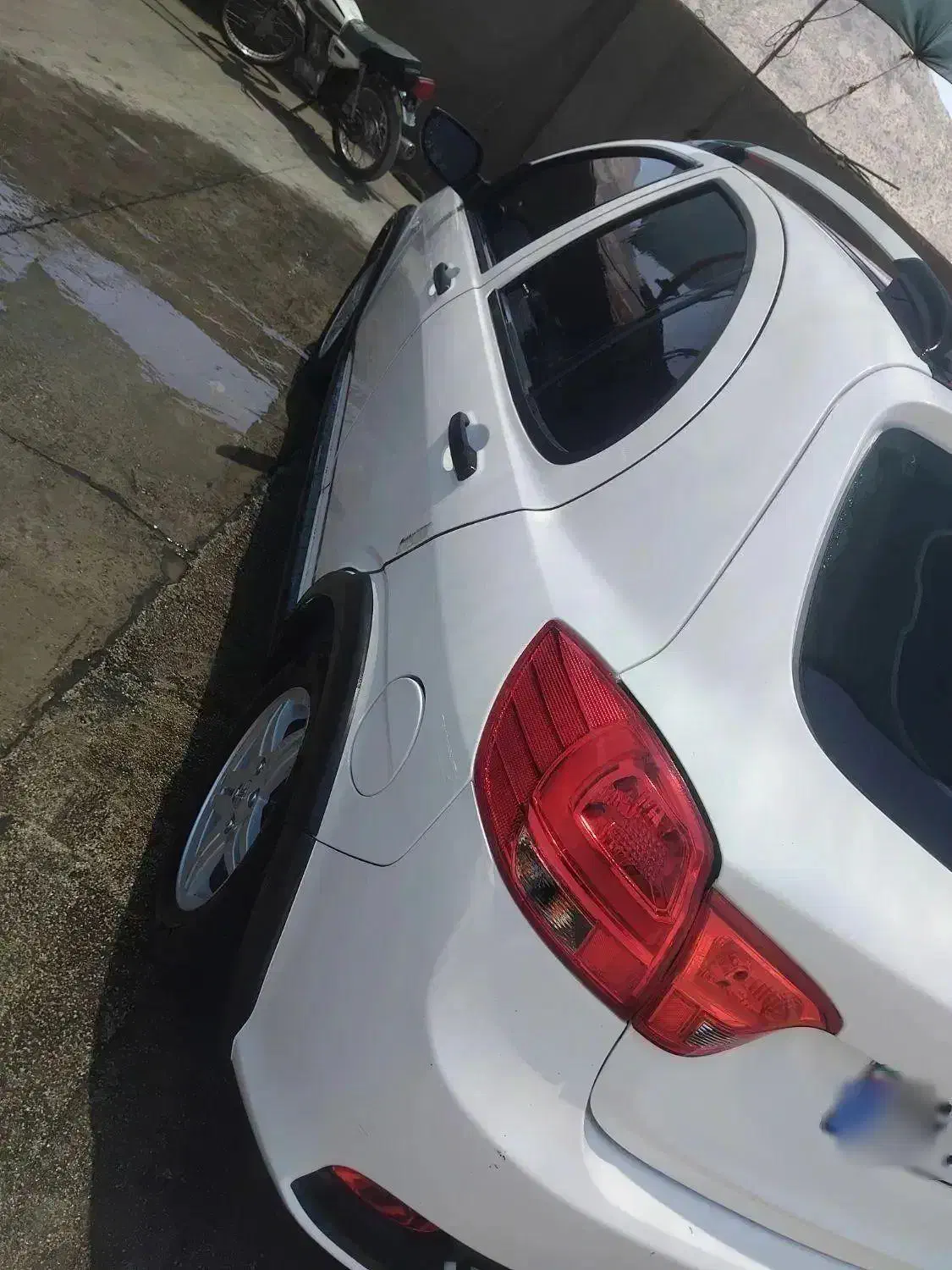 فروش کوییک R مدل 1401به رنگ سفید-قرمز|خودرو سواری و وانت|مرودشت, پشت سایپا‎|دیوار
