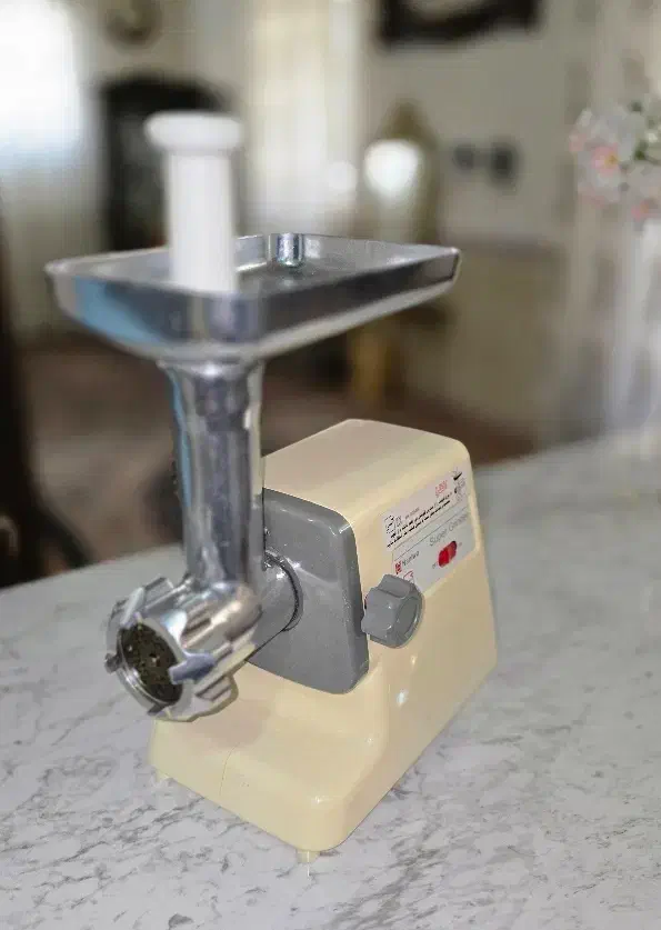 چرخ گوشت نانیوا 800 وات|خردکن، آسیاب، غذاساز|محمدشهر, محمدشهر|دیوار