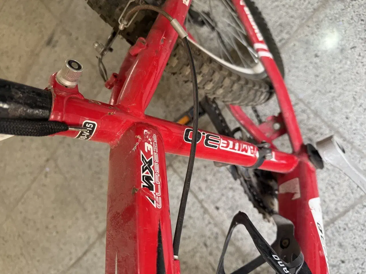 دوچرخه|دوچرخه، اسکیت، اسکوتر|رودهن, |دیوار