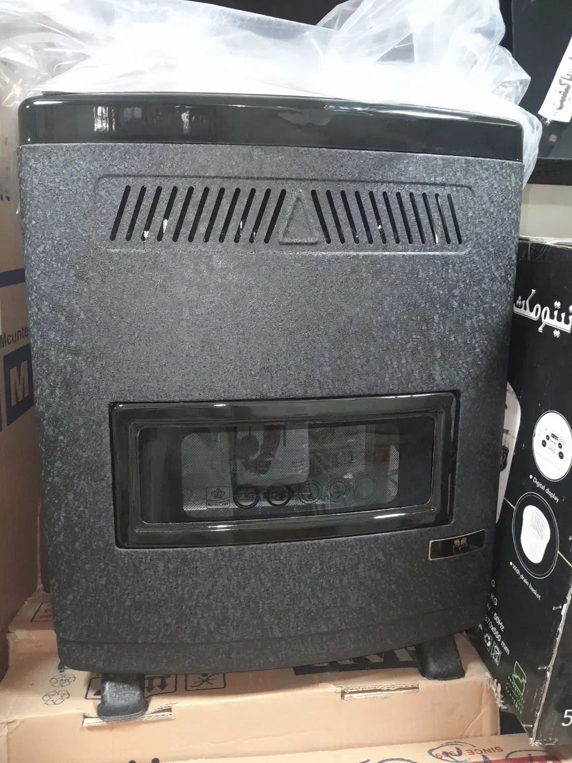 بخاری گازی 8000 با دودکش کاملا پلمپ|بخاری، هیتر، شومینه|آمل, |دیوار