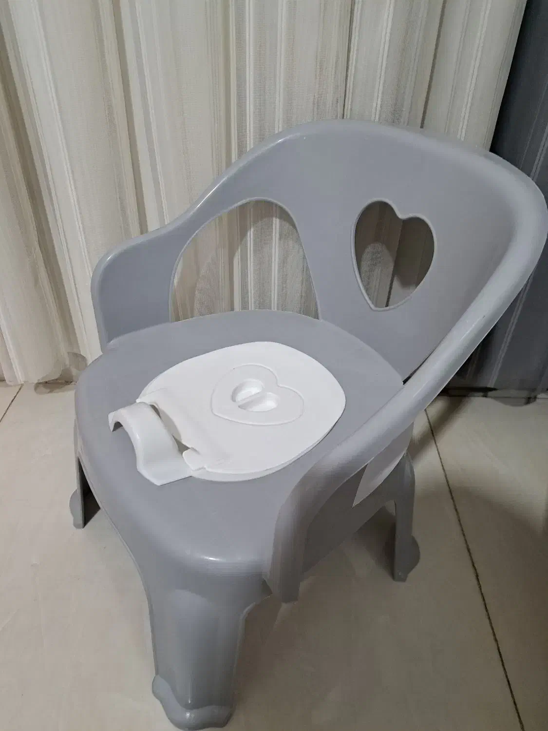 قصری . صندلی فرنگی کودک|اسباب و اثاث بچه|مشهد, رده|دیوار