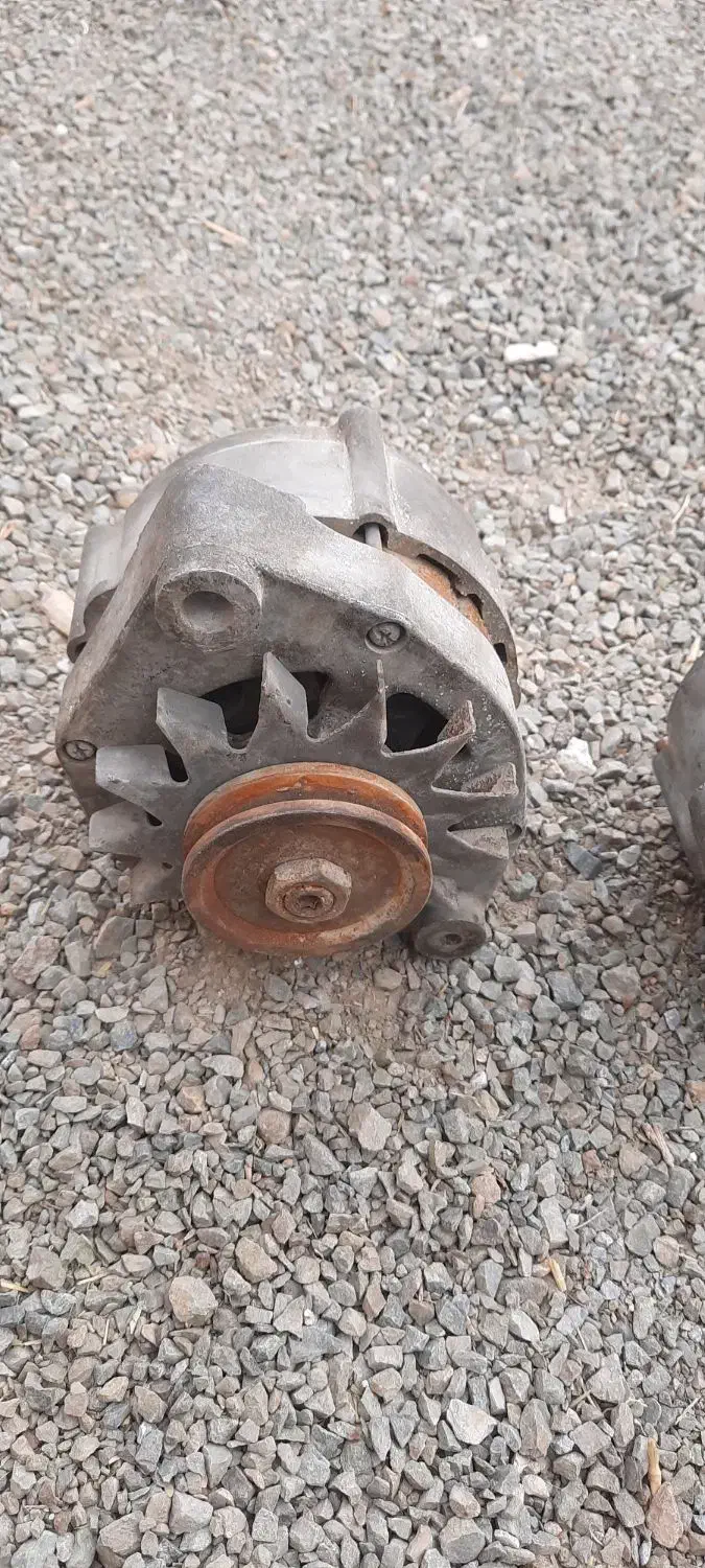 ۲عدد دینام|قطعات یدکی و لوازم جانبی|صالح آباد, |دیوار