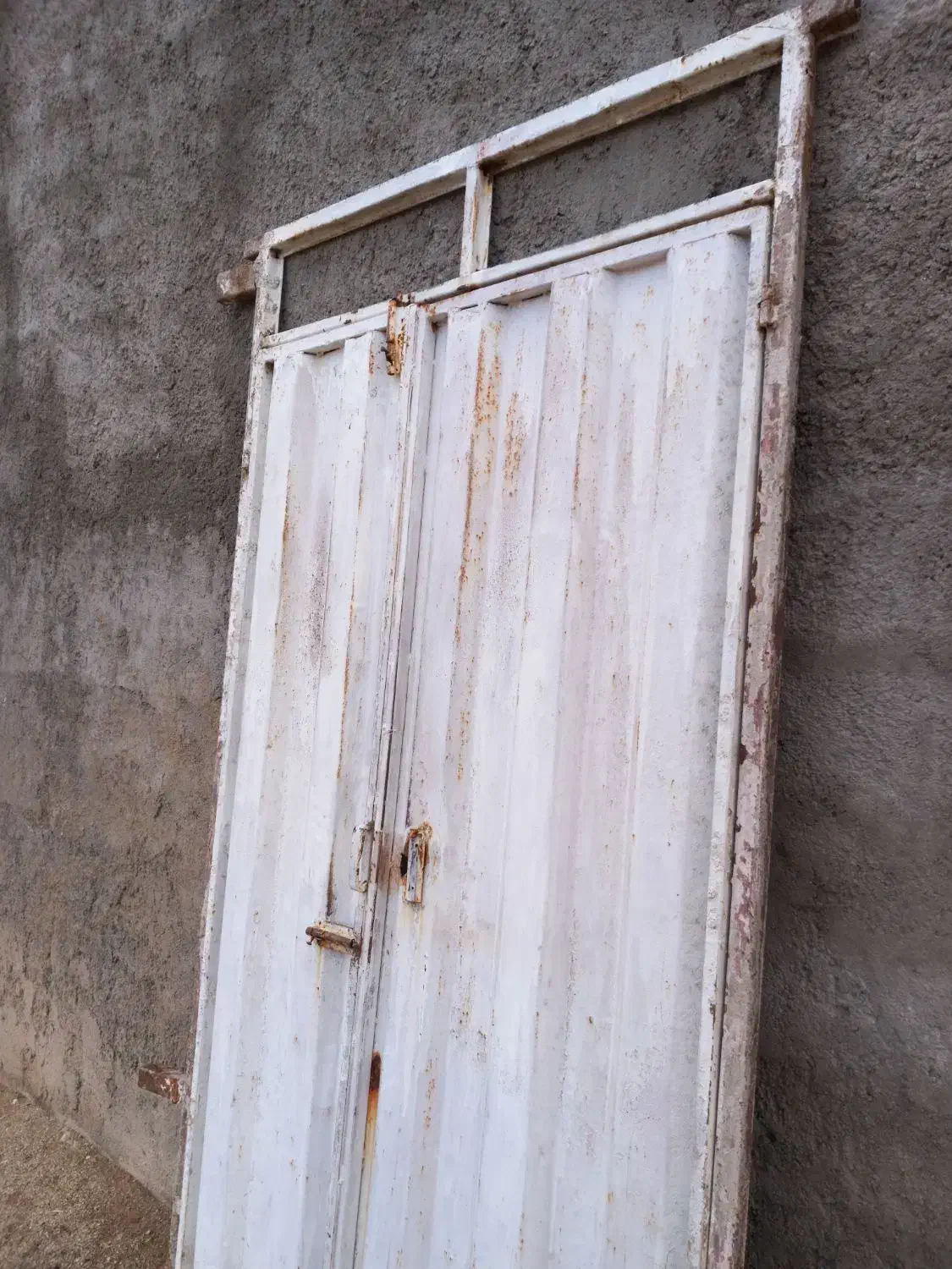 درب حیاط، وپنجره|مصالح و تجهیزات ساختمان|بروجرد, |دیوار