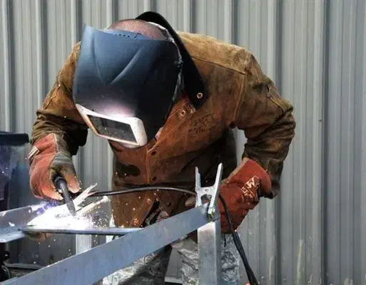 آهنگر و جوشکار سیار ۳۰ سال سابقه|خدمات پیشه و مهارت|کیانشهر, |دیوار