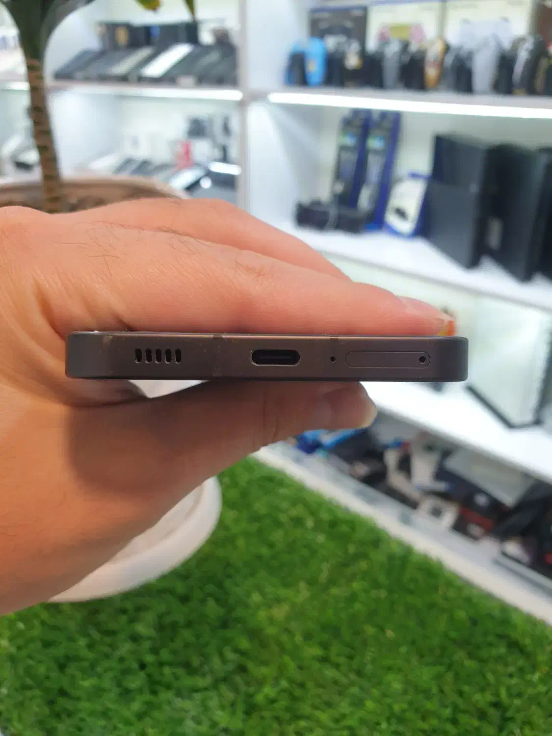 ناتینگ فون ۱ حافظه ۲۵۶ گیگ رام ۸|موبایل|کرج, گوهردشت|دیوار