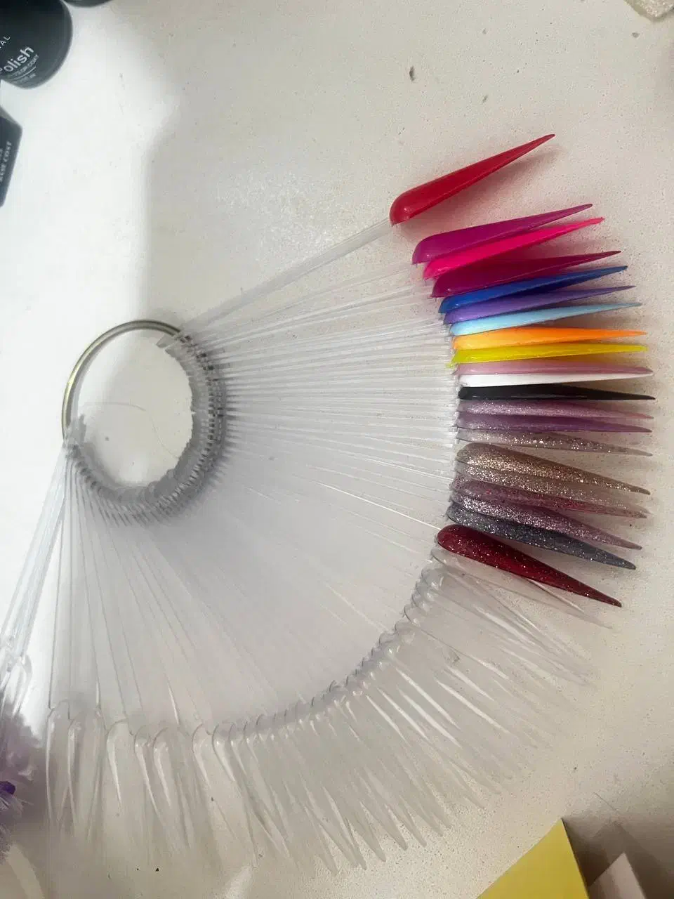 لوازم کاشت ناخن|آرایشگاه و سالن‌های زیبایی|رشت, شهرک آیت الله منتظری|دیوار