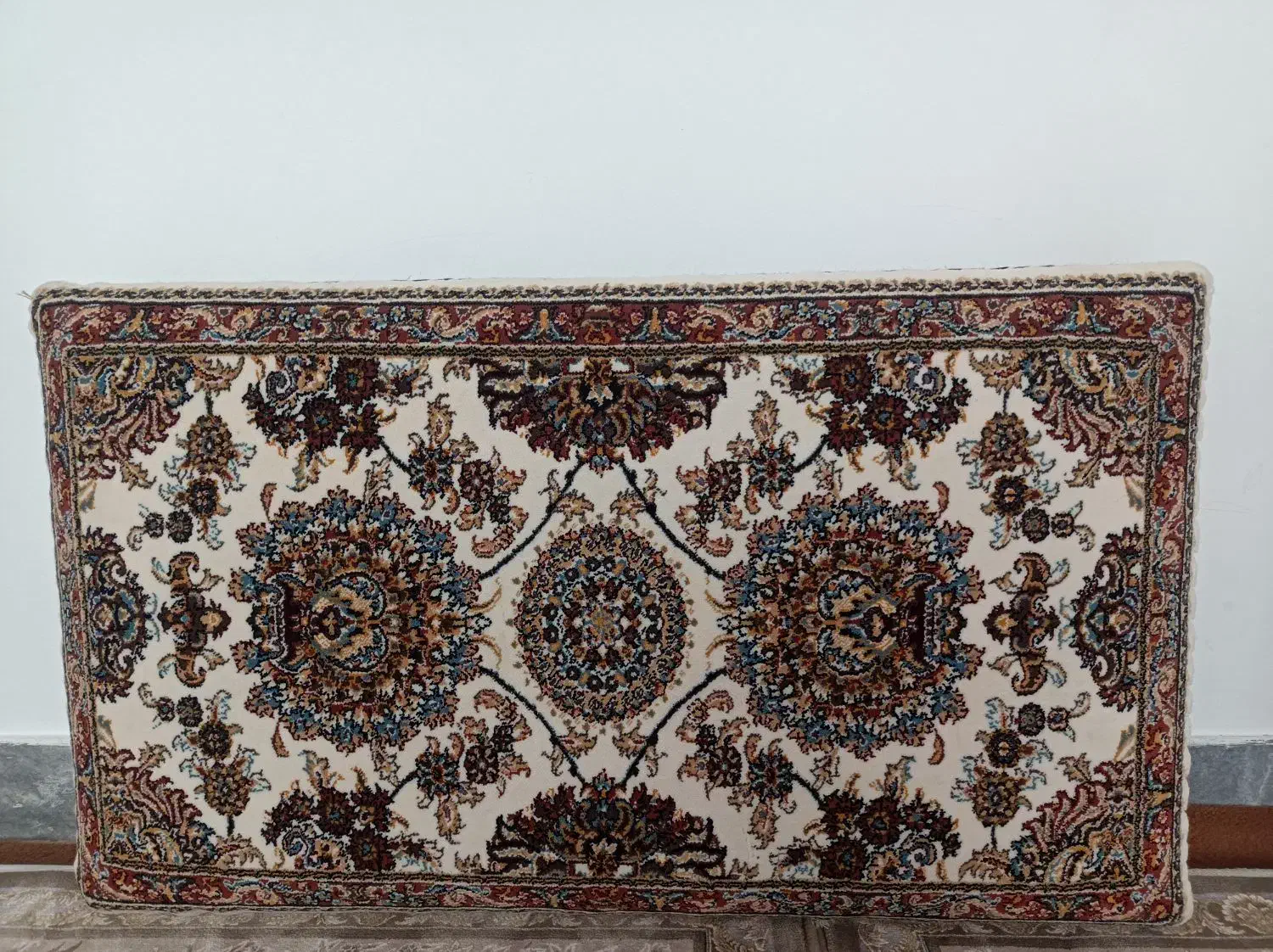 6عدد پشتی|پشتی|مریوان, |دیوار