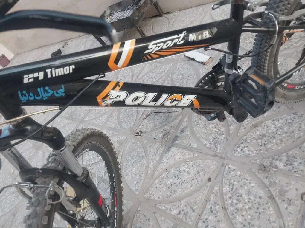 دوچرخه|دوچرخه، اسکیت، اسکوتر|فولادشهر, C4|دیوار