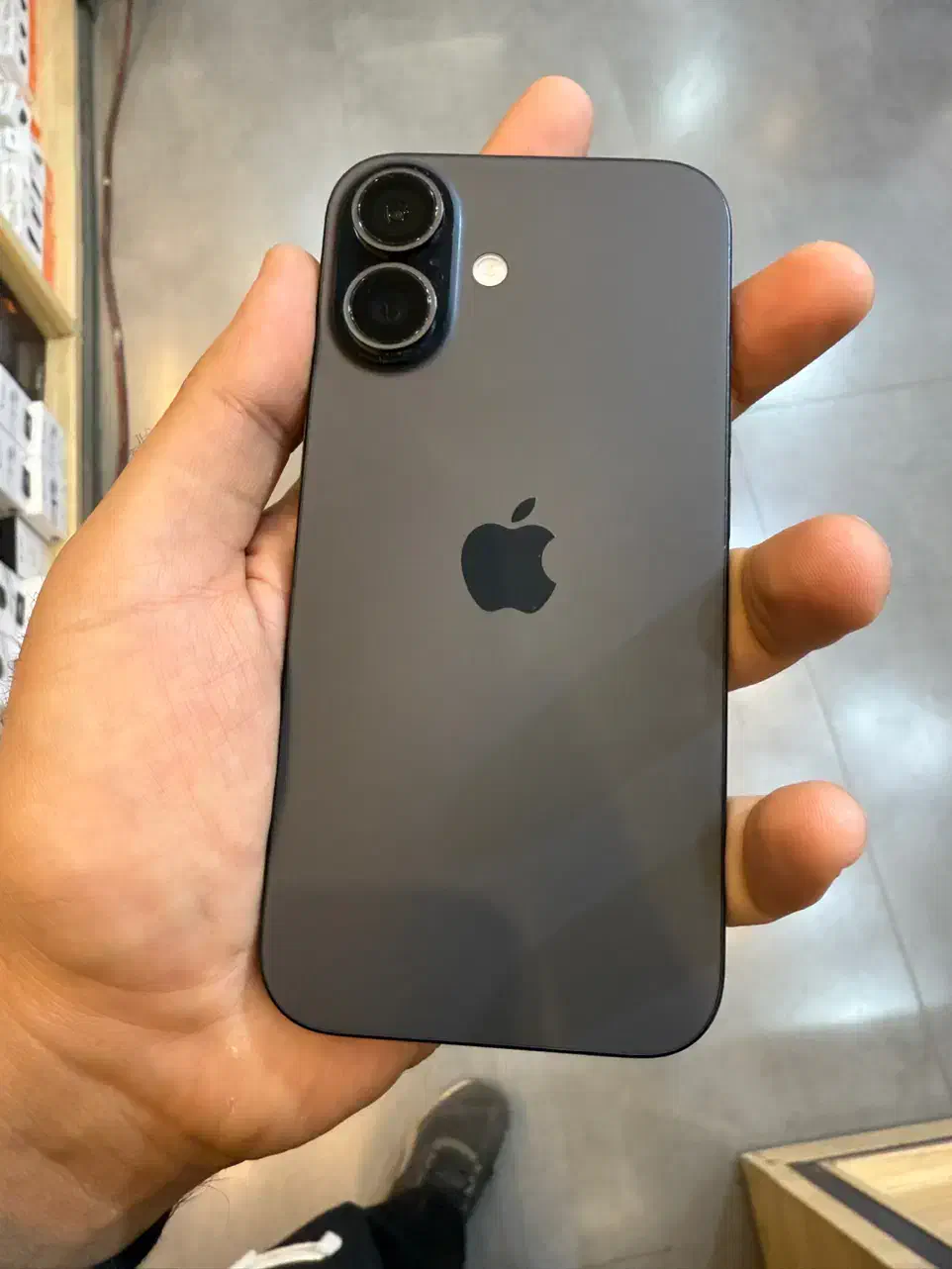 Iphone 16 normal|موبایل|اصفهان, چرخاب|دیوار