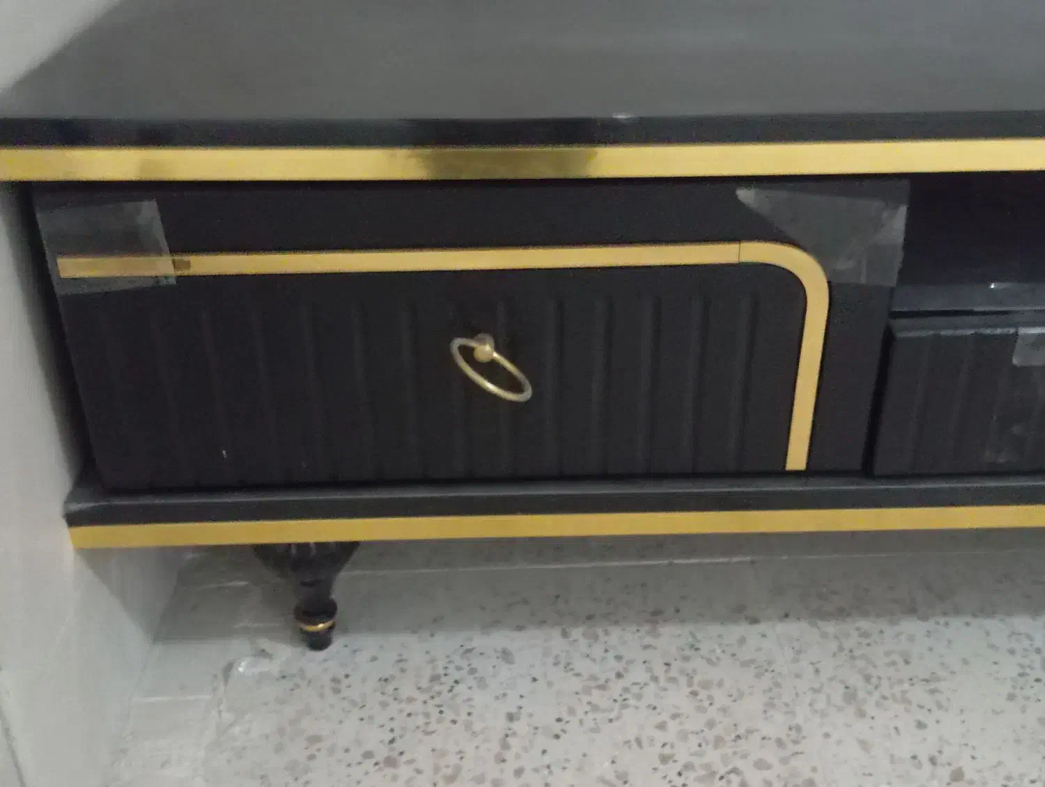 میز تلویزیون سالم و چوب پرده|میز تلویزیون|بهارستان, |دیوار