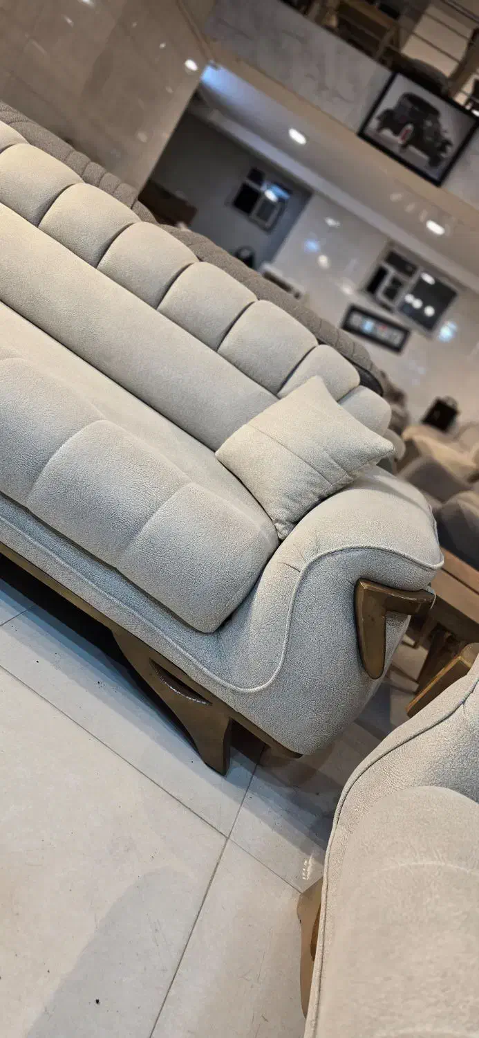 طرح تعویض مبل کهنه کار کرده با مبل نو(فروشاقساطی)|مبلمان خانگی و میز عسلی|قزوین, |دیوار