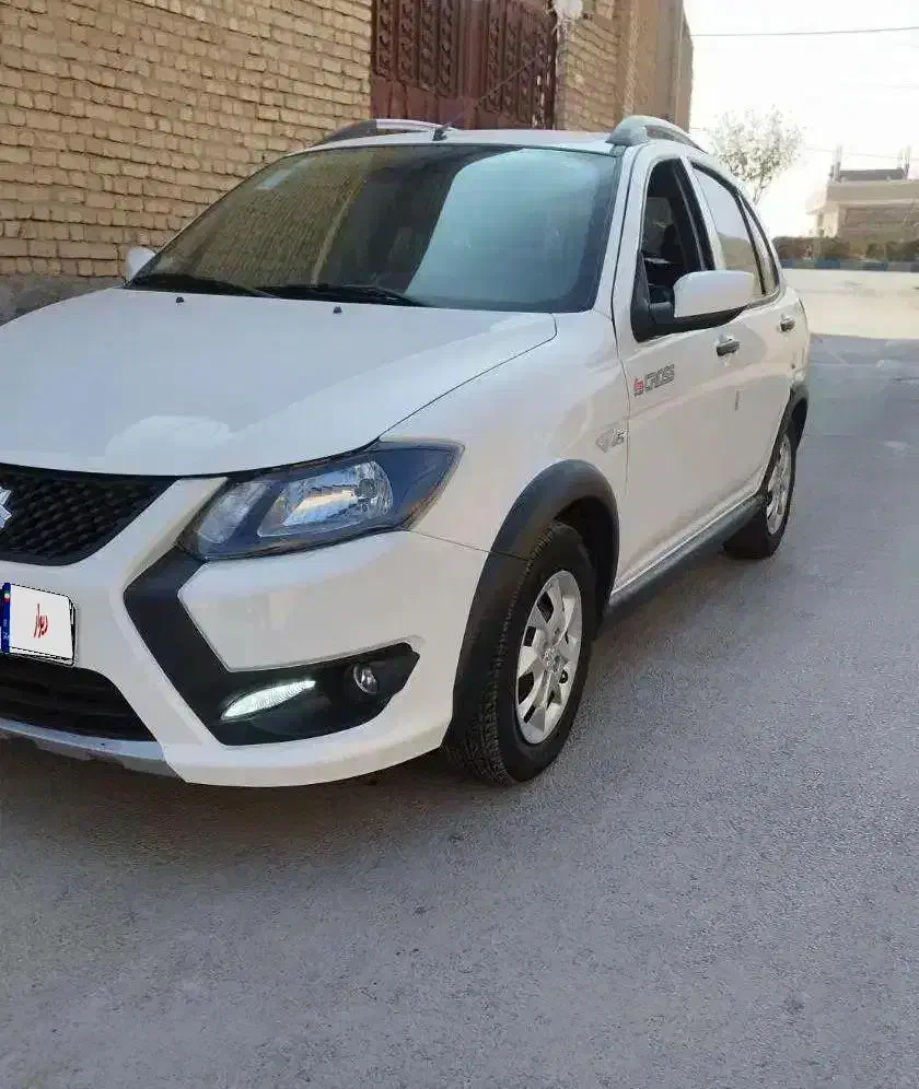 کوییک اس ۴۰۳ بدون رنگ|خودرو سواری و وانت|لنجان, |دیوار