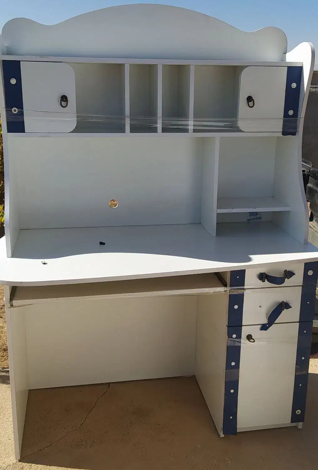 میز تحریر و کامپیوتر|میز تحریر و کامپیوتر|تاکستان, |دیوار