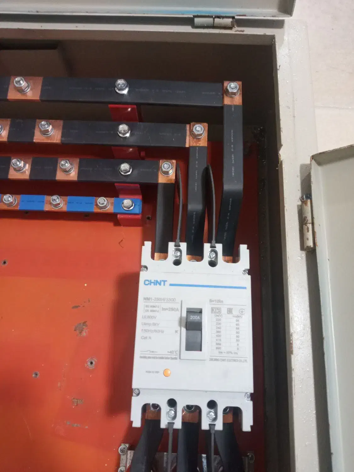 برق کشی ساختمان ودوربین ودزدگیر|خدمات پیشه و مهارت|خمینی‌شهر, |دیوار