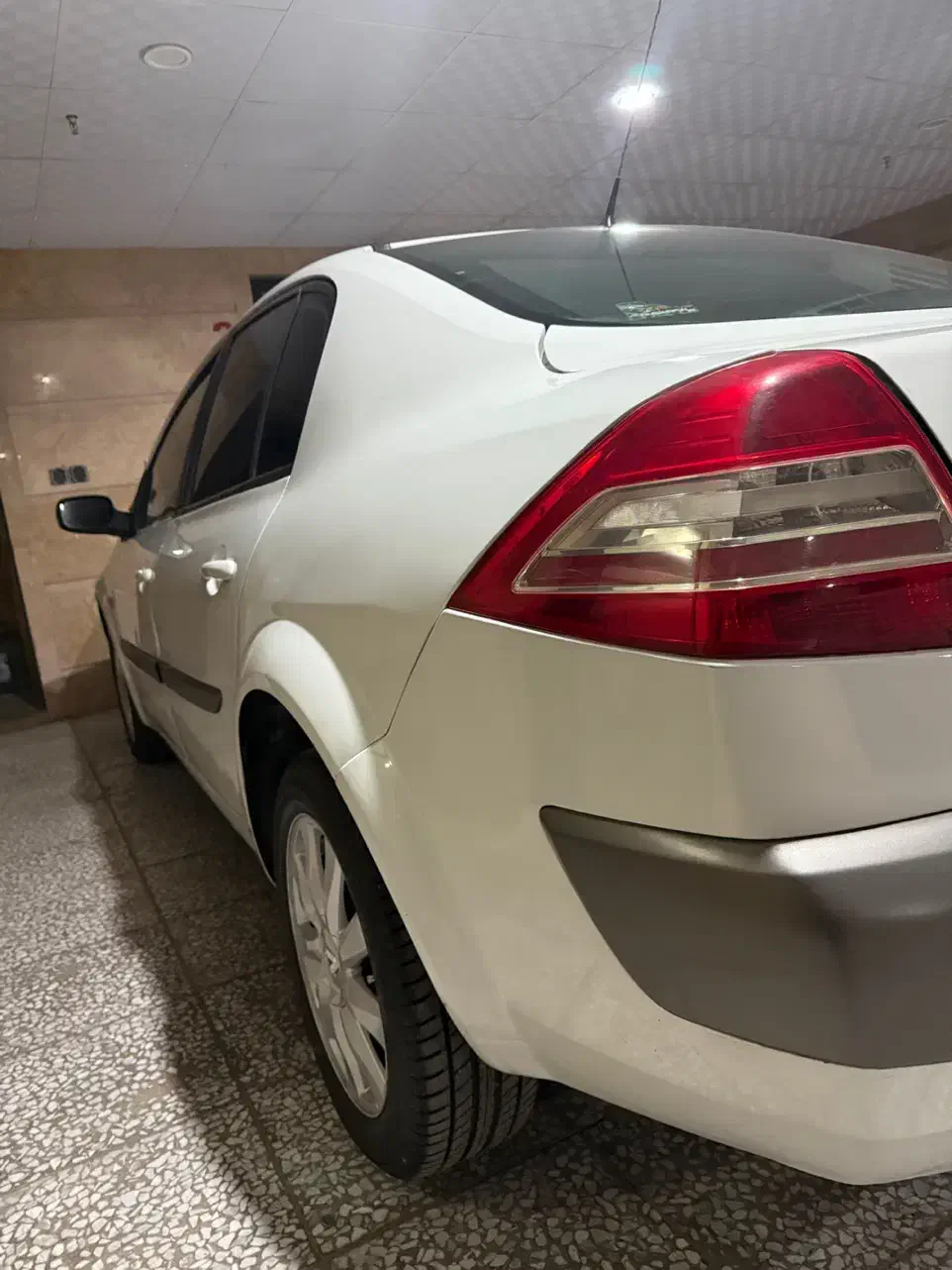 مگان ۲۰۰۰|خودرو سواری و وانت|شیراز, رازی|دیوار