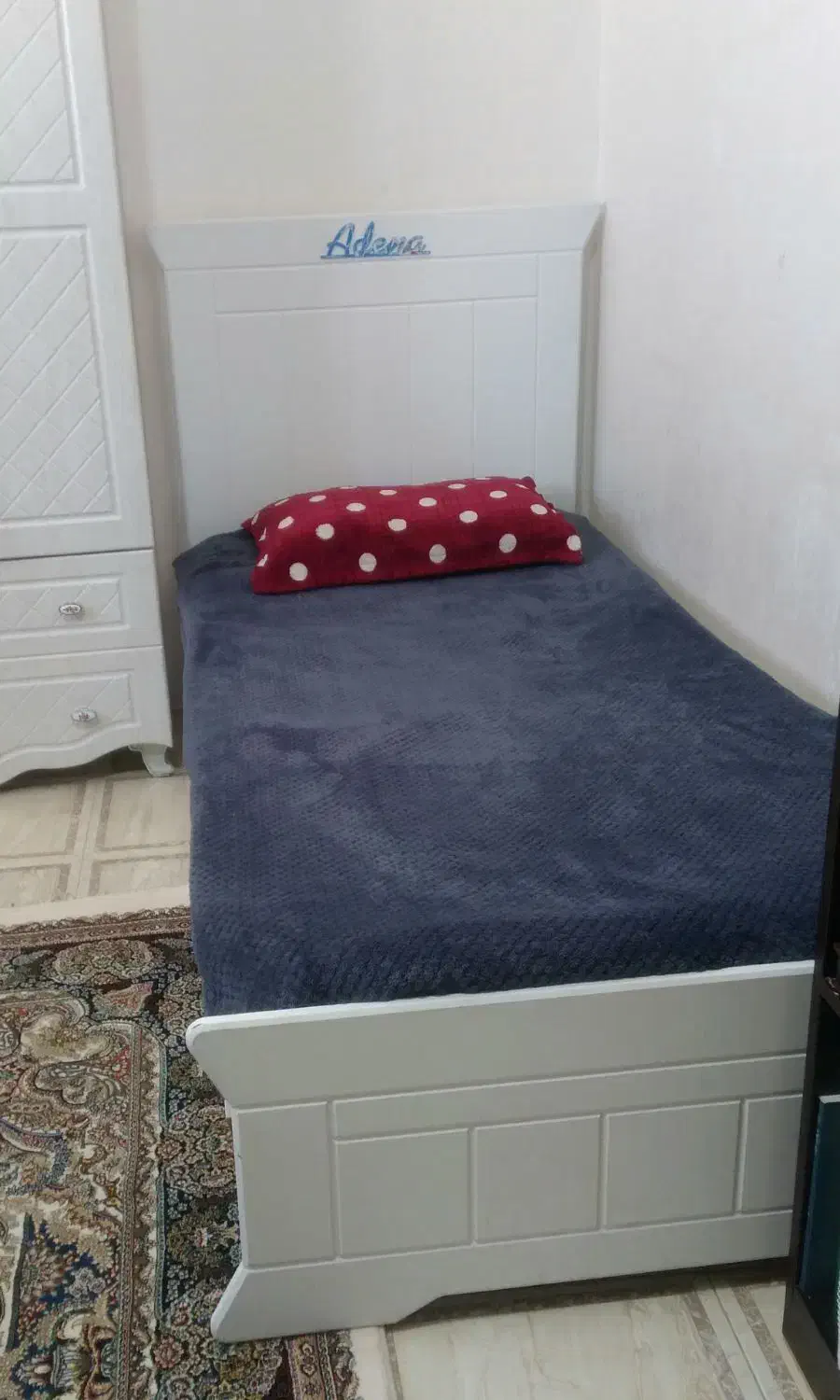 تخت خواب سفید چوبی|تخت و سرویس خواب|شیراز, آزادگان|دیوار