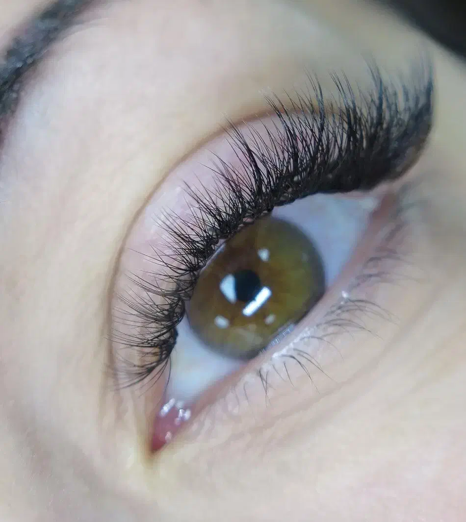 اکستنشن ابرو با مو طبیعی وکاشت مژه|خدمات آرایشگری و زیبایی|خرم‌آباد, |دیوار