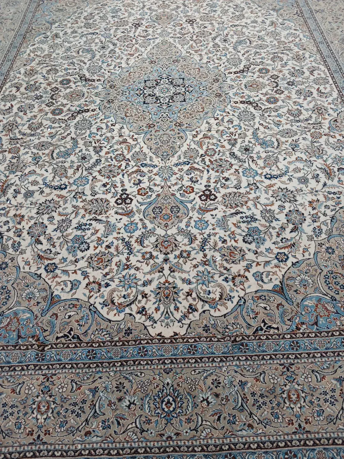۲عدد فرش ماشینی ۱۲متری کاملا سالم|فرش|تهران, عبدل‌آباد|دیوار