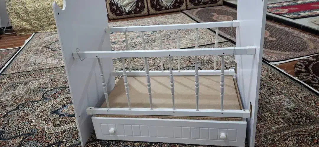 تخت نووتازه|تخت و صندلی بچه|سنندج, |دیوار