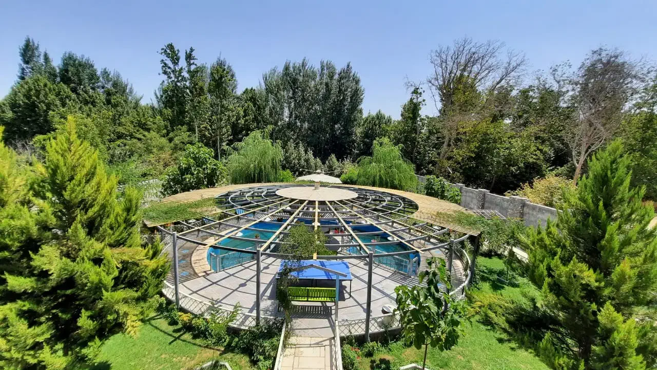 اجاره باغ ویلا باغبهادران|اجارهٔ کوتاهمدت ویلا و باغ|شهرضا, |دیوار