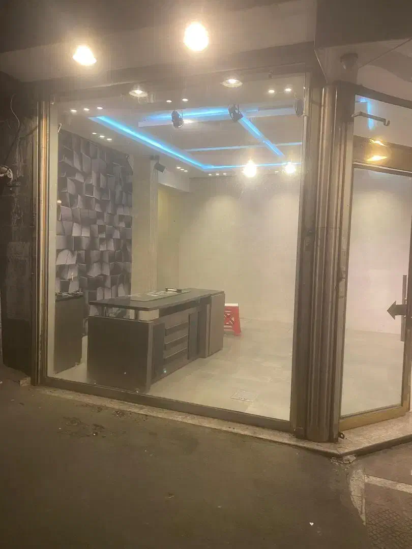 مغازه 32متر دونبش بر ابو سعید مناسب برای میوه فروش|اجارهٔ مغازه و غرفه|تهران, منیریه|دیوار