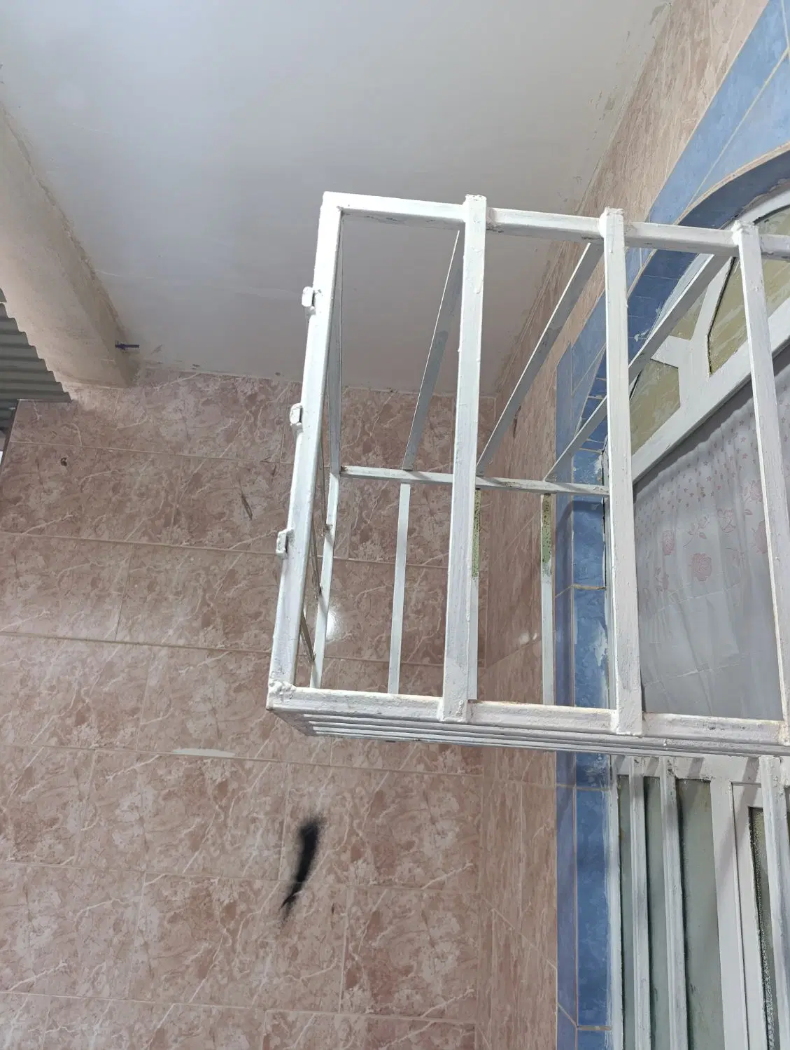 جاکولری|آب‌چکان و نظم‌دهنده ظروف|بندر کنگان, |دیوار