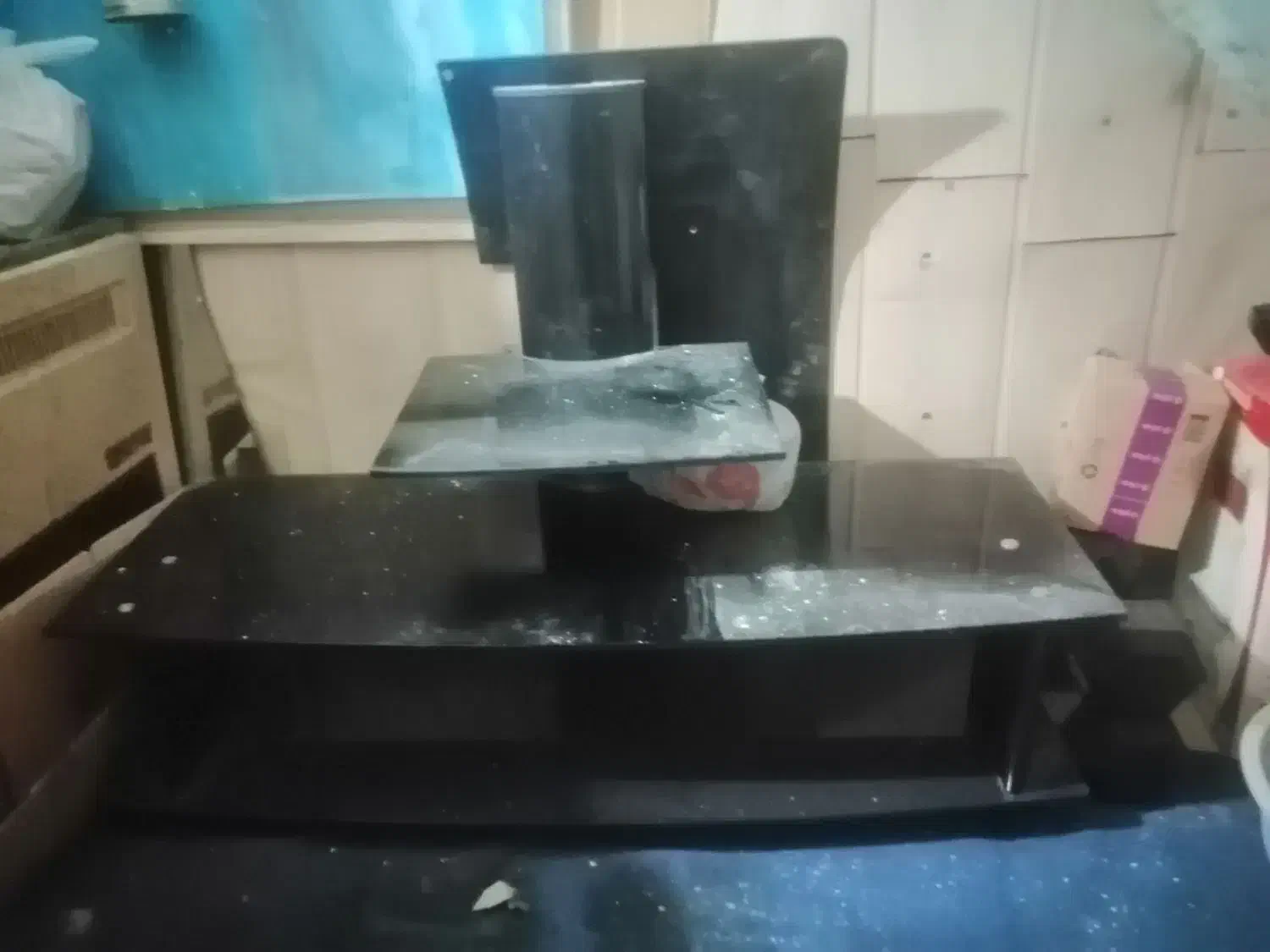 فرش و قالیچه و میز تلویزیون|فرش|تهران, ارامنه|دیوار