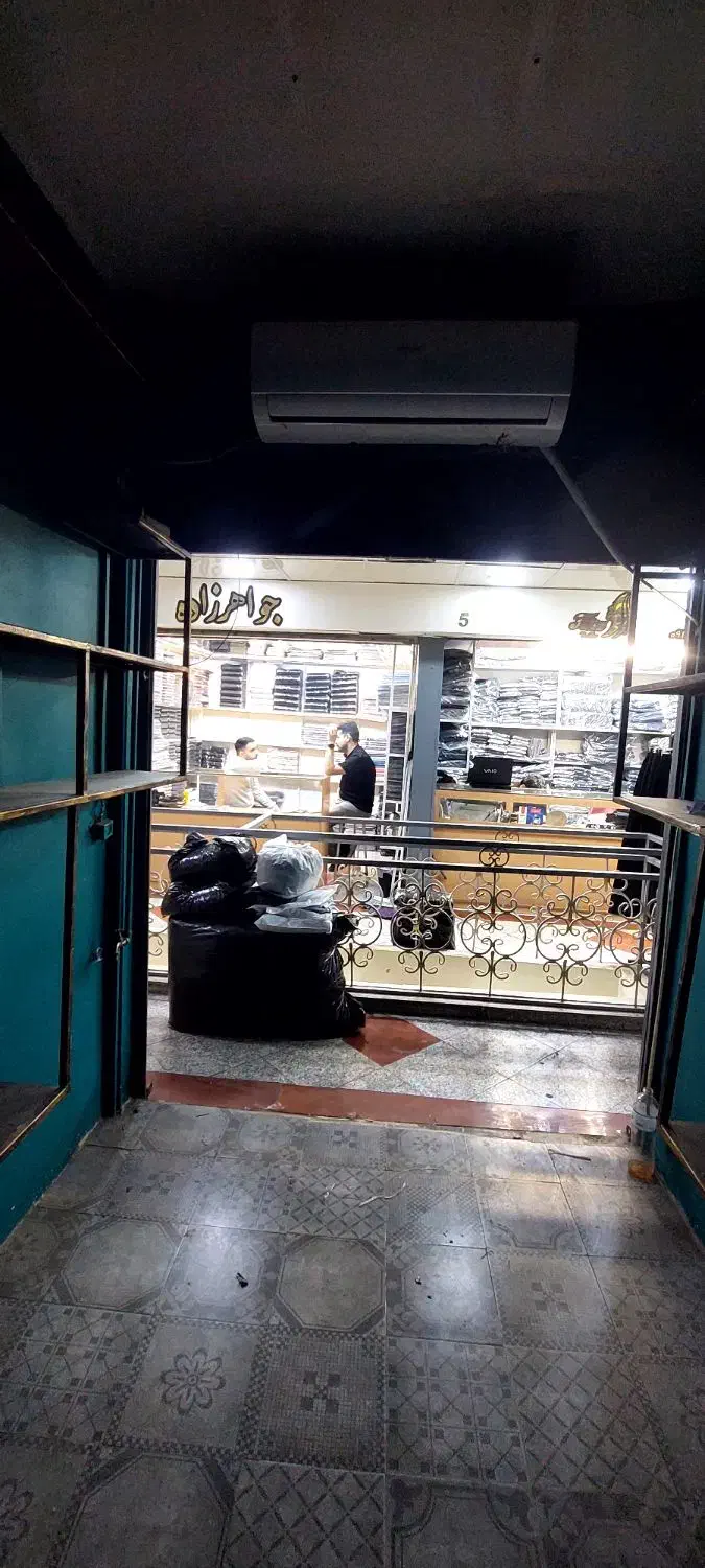 اجاره مغازه ۸ متری پاساژ مفید|اجارهٔ مغازه و غرفه|تهران, بازار|دیوار