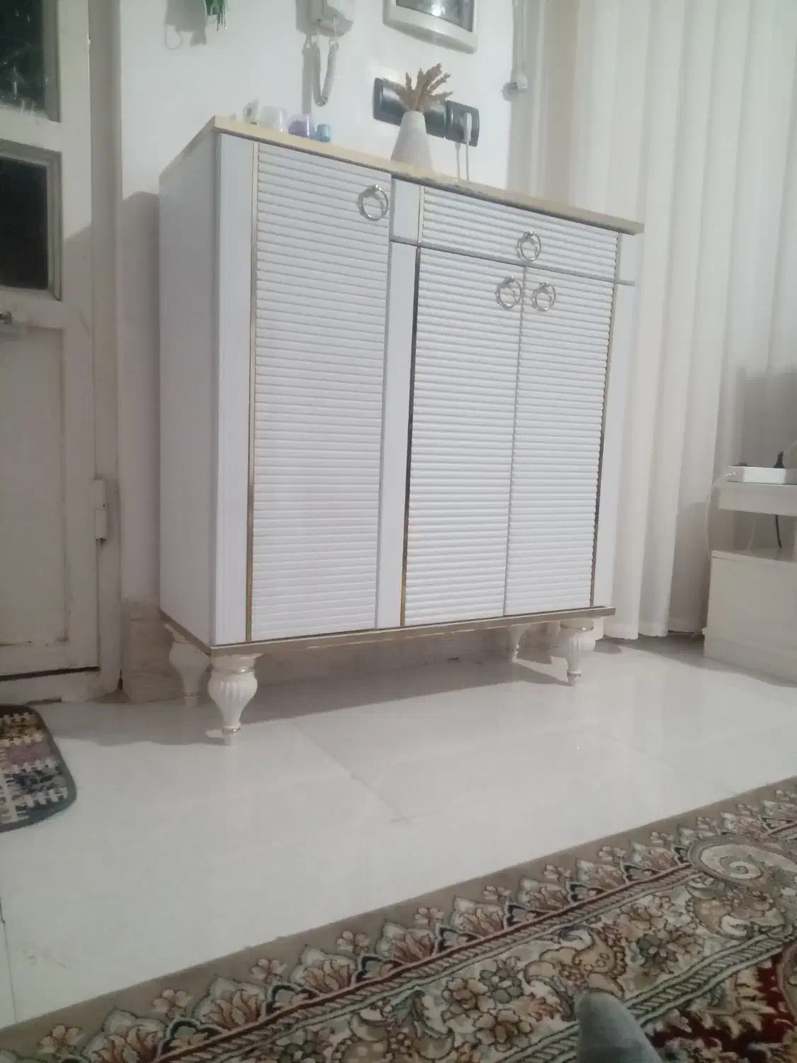 چاگفشی درحد نو|جاکفشی، کمد، دراور|اسفراین, |دیوار