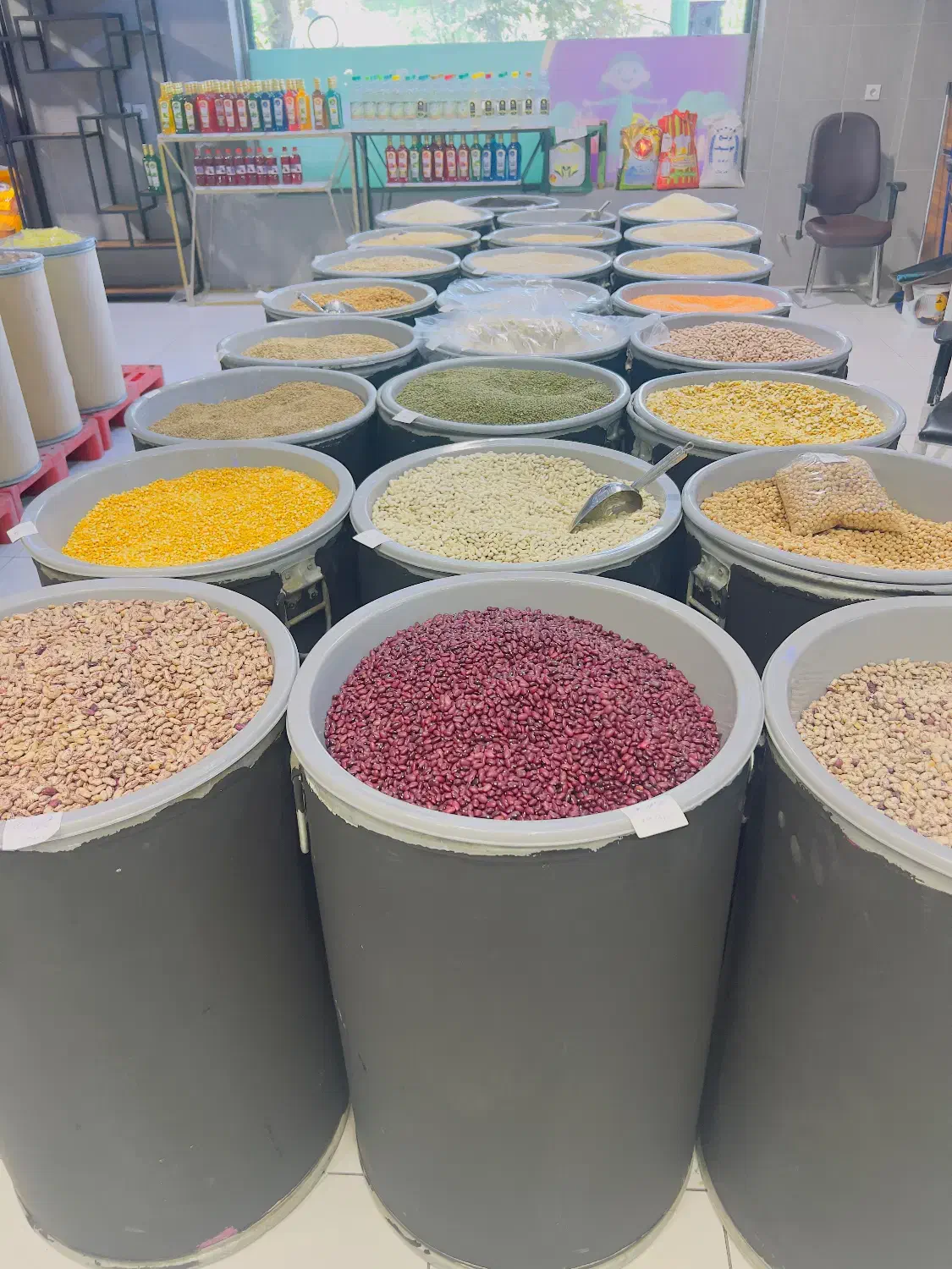 فروشنده ی خشکبار قوی|استخدام خدمات فروشگاه و رستوران|تهران, حسینآباد|دیوار