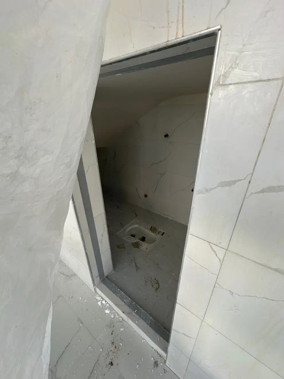 یک باب مغازه اجاره داده میشود|اجارهٔ مغازه و غرفه|سلماس, |دیوار