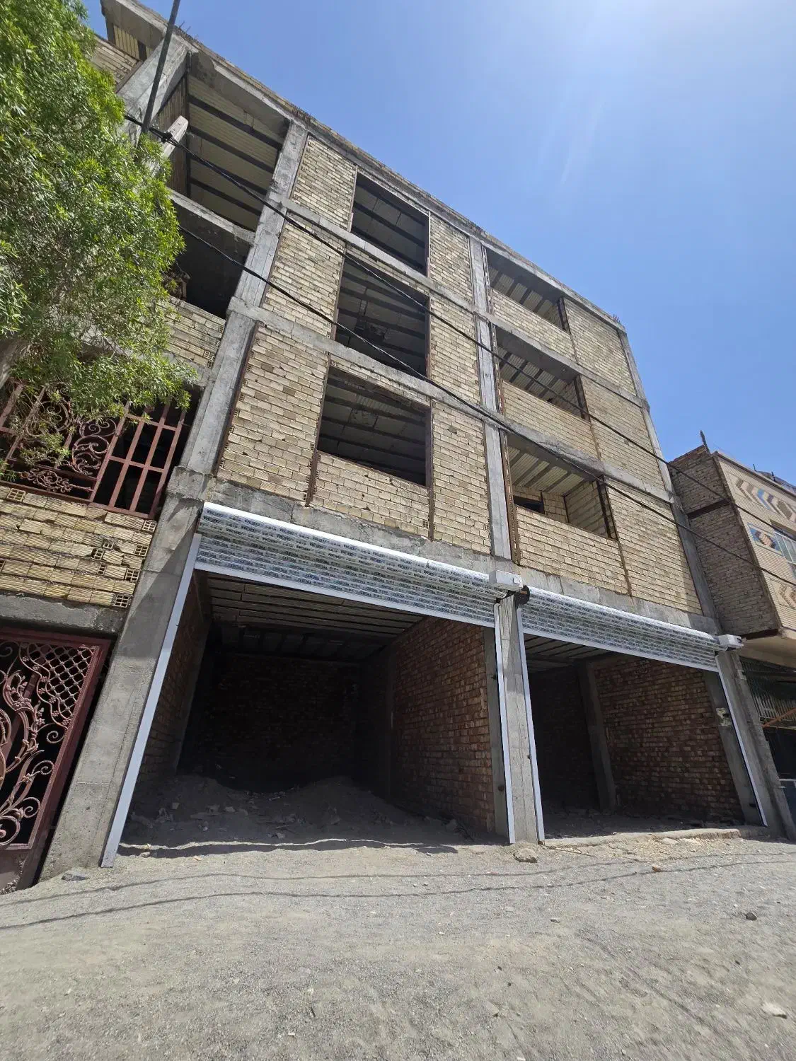 دکتر فاطمی سر خیابان واحد 110 متری تحویل 2 ماهه|فروش آپارتمان|ایرانشهر, |دیوار