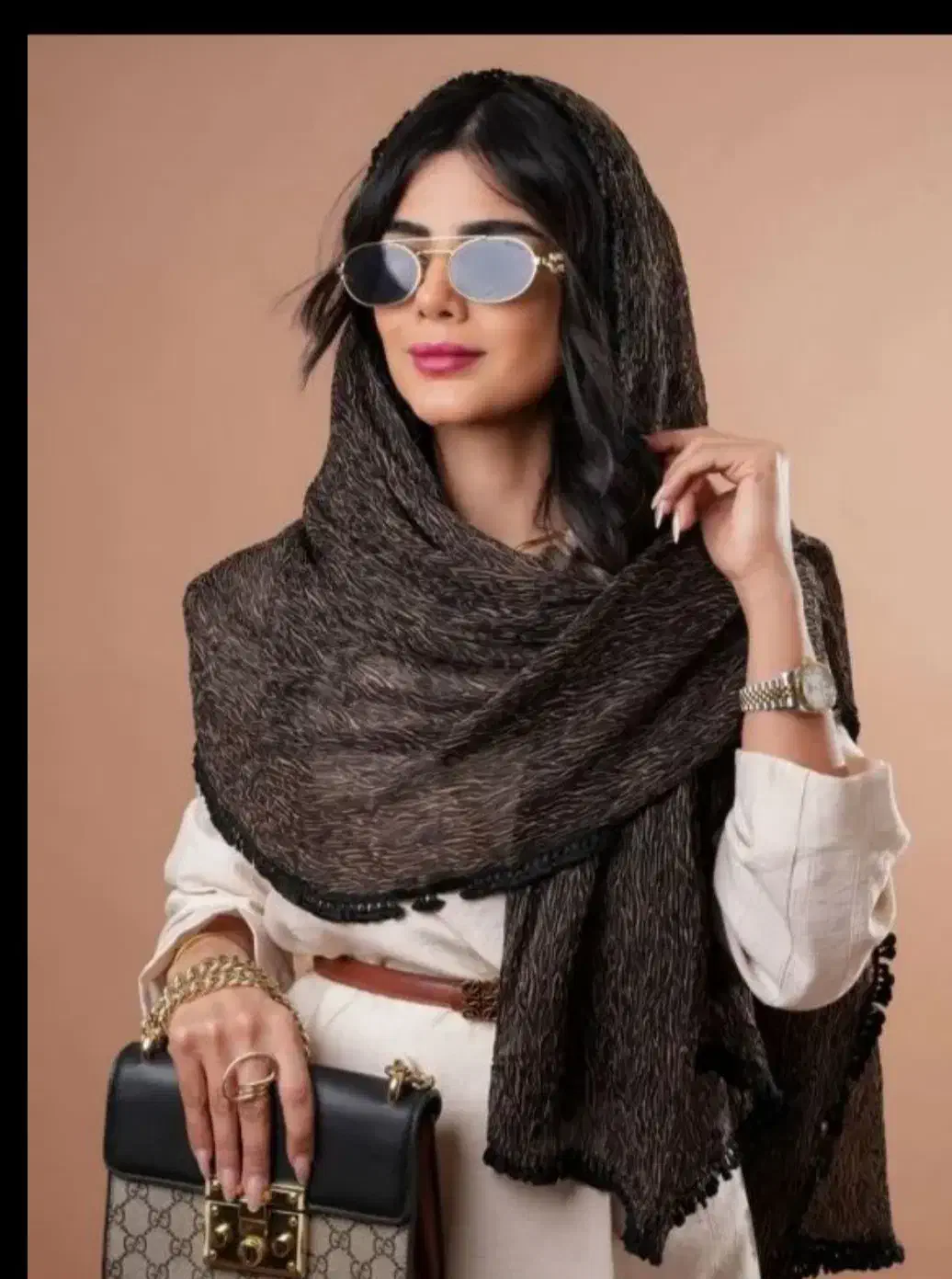 شال|لباس|دهلران, |دیوار