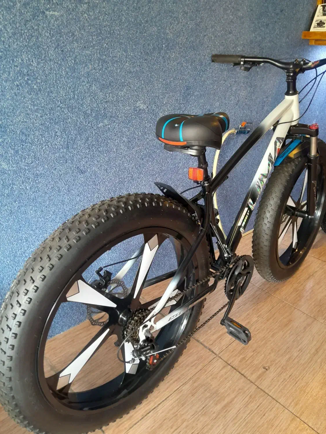 دوچرخه لاستیک پهن افرود|دوچرخه، اسکیت، اسکوتر|صدرا-فارس, فاز ۲|دیوار