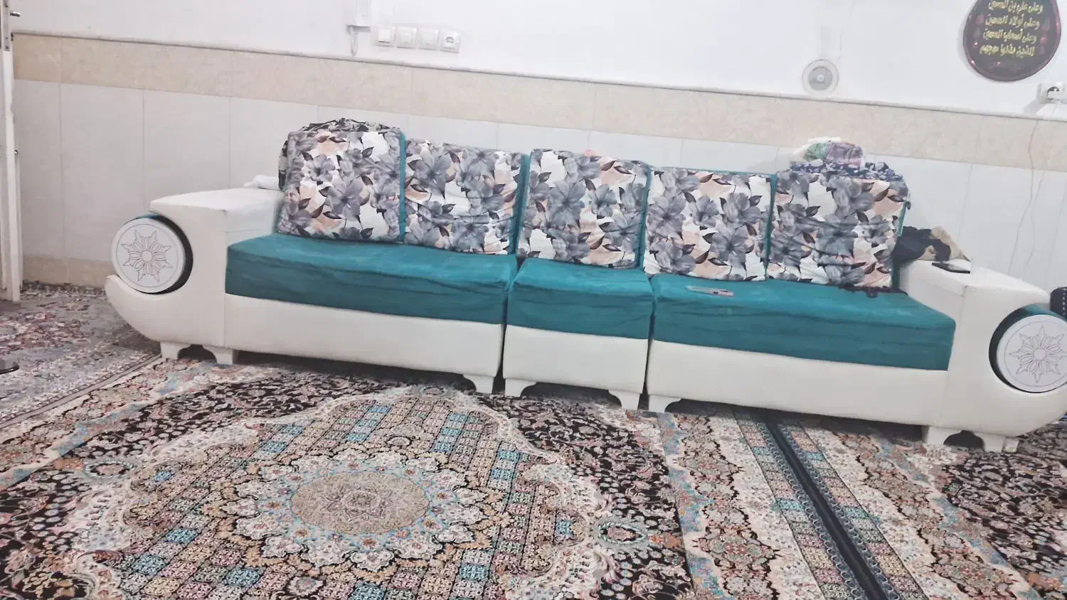 مبل ۶نفره|مبلمان خانگی و میز عسلی|قم, شاه ابراهیم|دیوار