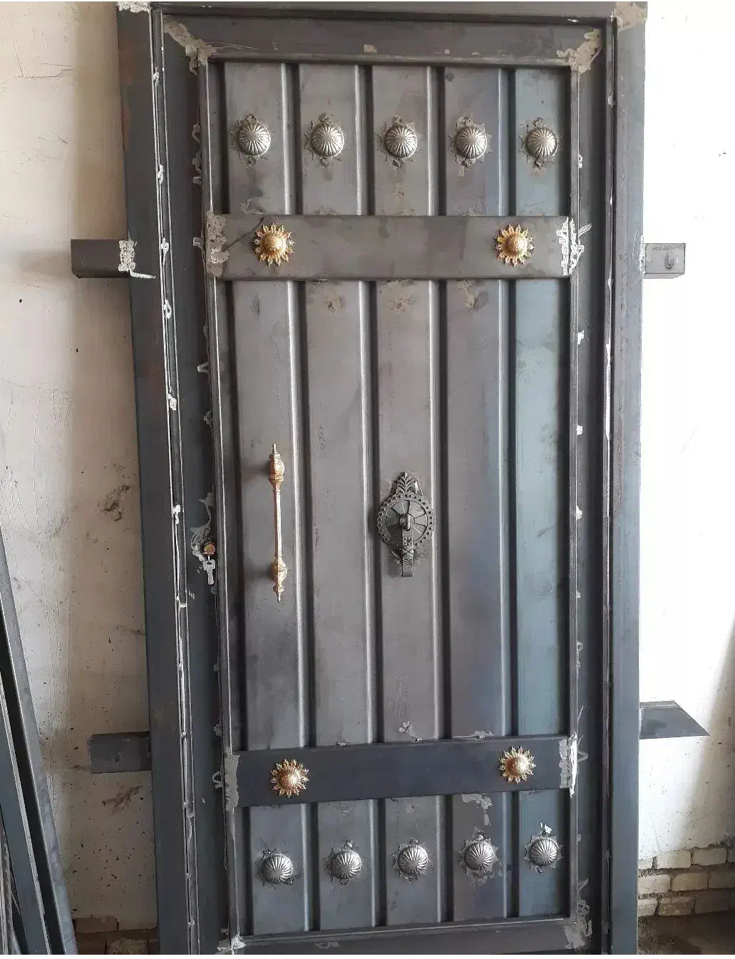 سازه فوقلاده انواع درب...|حراج|قروه, |دیوار