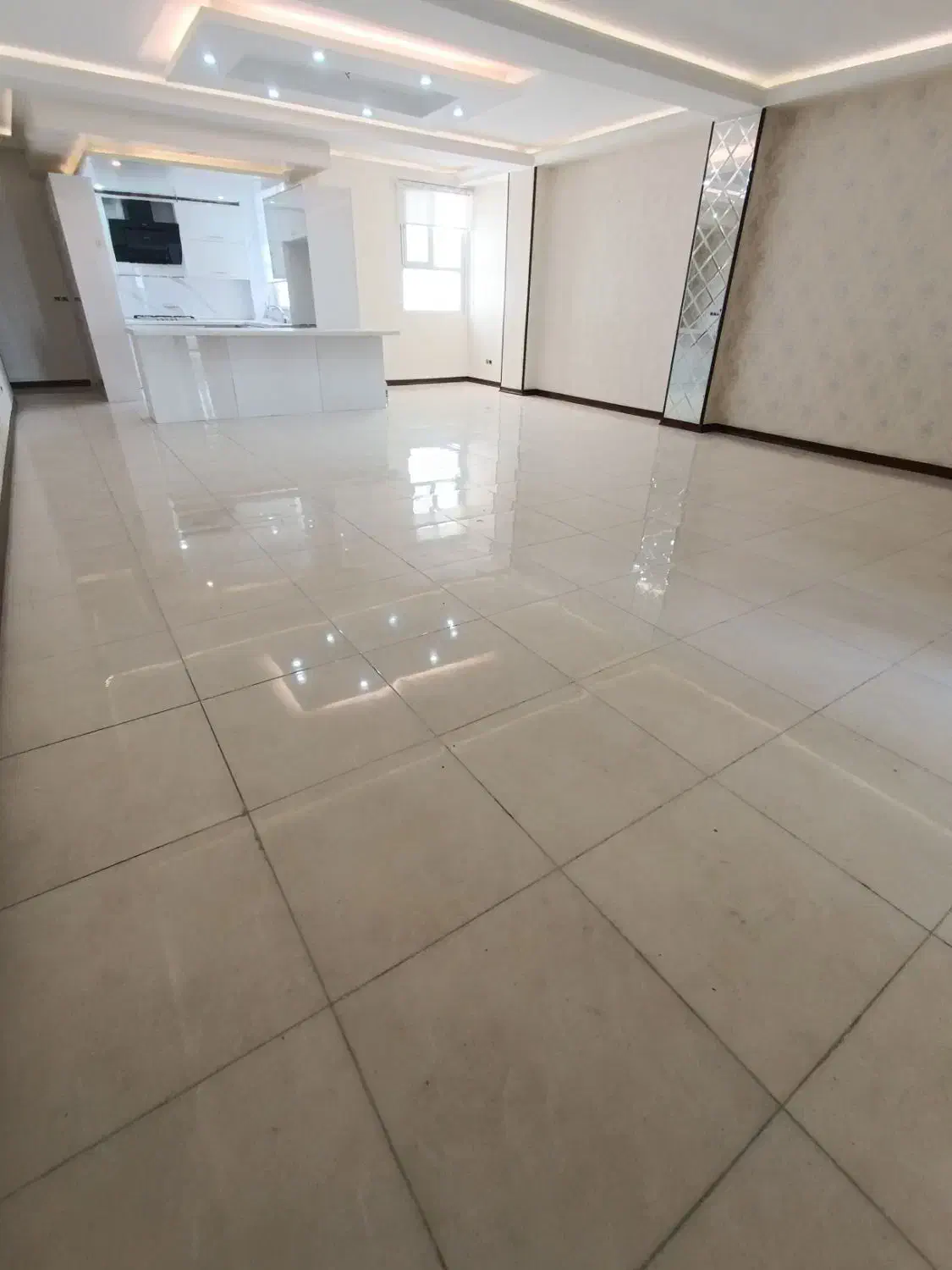 آپارتمان متراژهای  ۷۵ و ۱۰۰ و ۱۱۵ متر