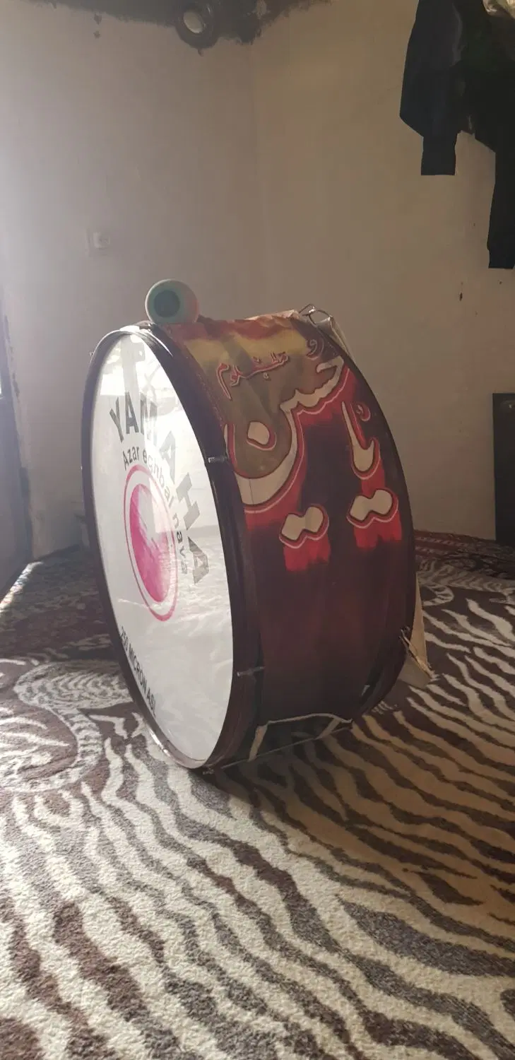 طبل|درام و پرکاشن|قلعه شاهین, |دیوار
