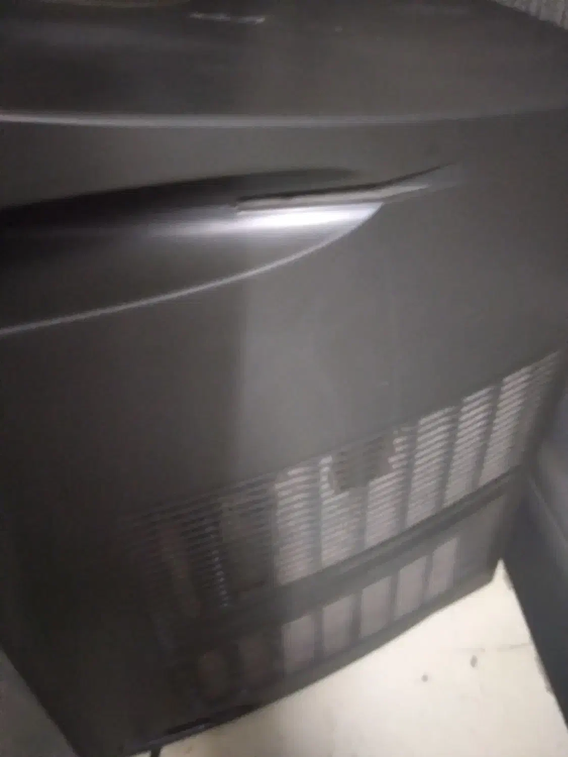 یک عدد تلویزیون قدیمی قیمت مناسب|تلویزیون و پروژکتور|یزد, |دیوار