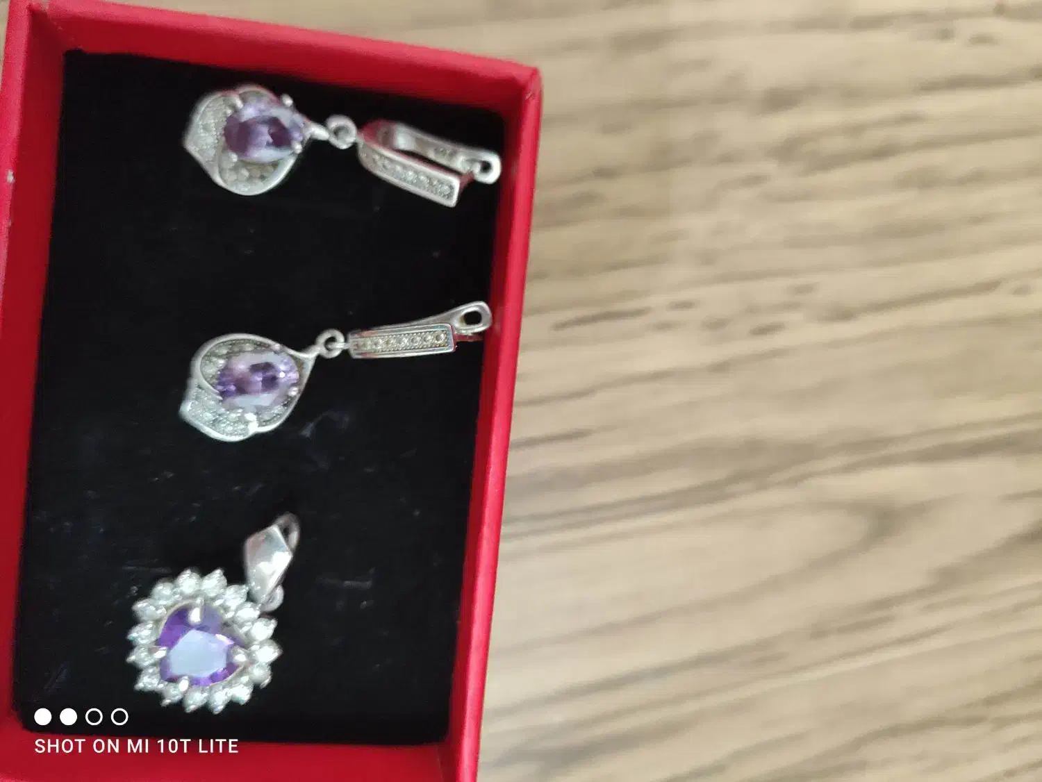 ست گوشواره و پلاک نقره|جواهرات|رشت, دیلمان|دیوار