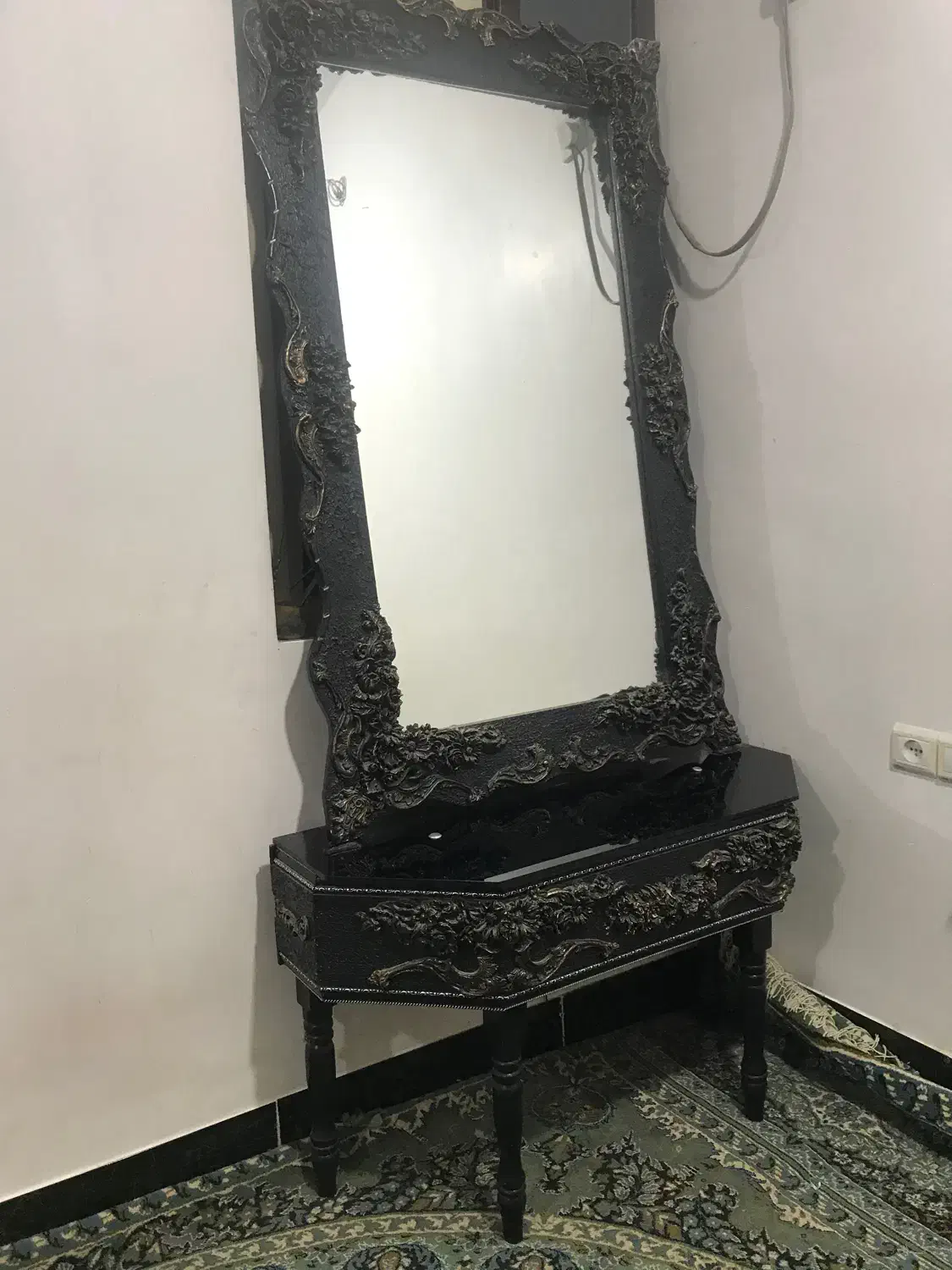 آینه کنسول درحدنو بطول ۱/۲۰وعرض۱متر|مبلمان خانگی و میز عسلی|دوگنبدان, |دیوار