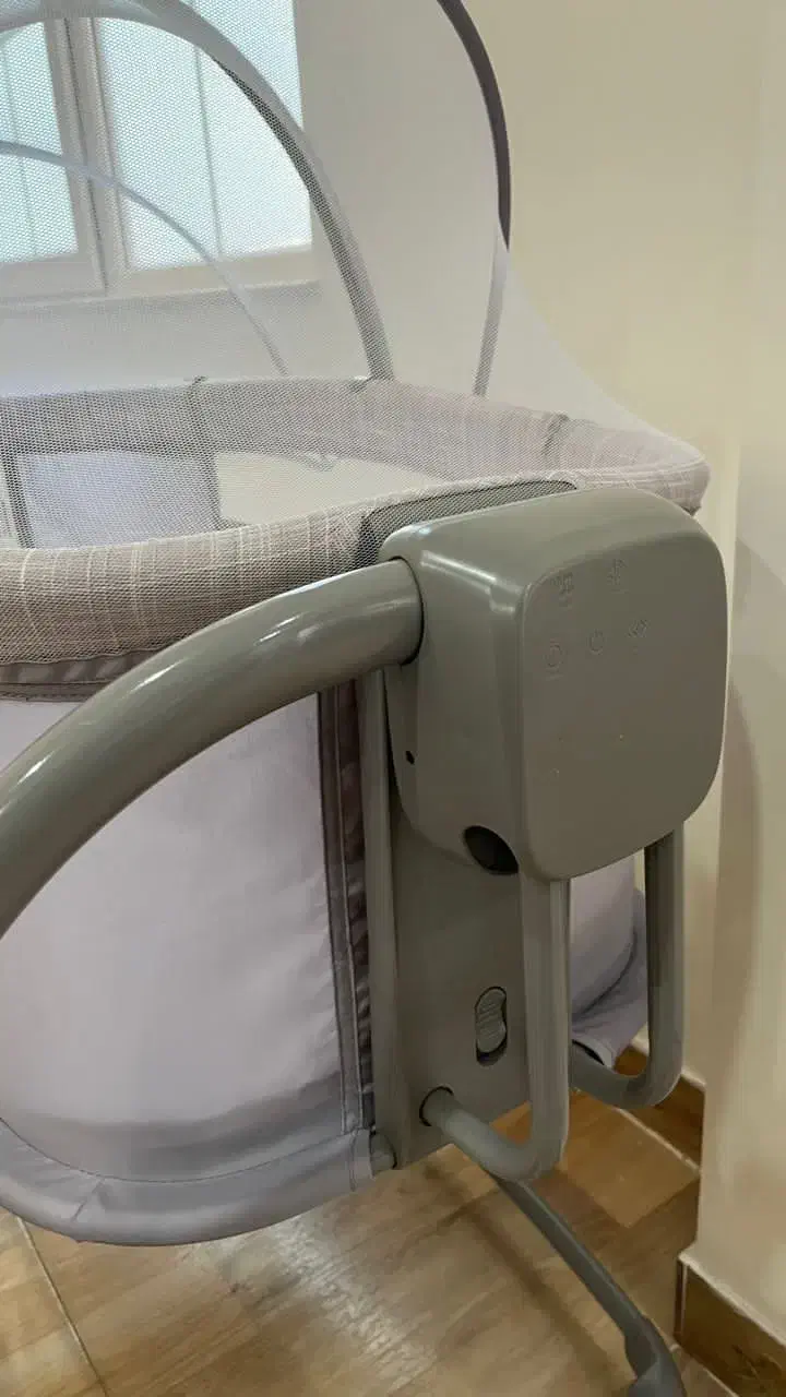 گهواره و تخت کنار مادر برقی ماستلا|تخت و صندلی بچه|لاهیجان, کوی خزر|دیوار