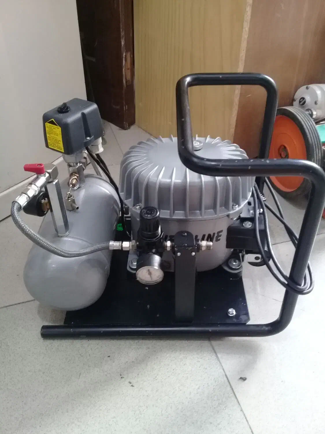 پمپ باد آنتیک germani|کلکسیون اشیاء عتیقه|اسلامشهر, مظفریه|دیوار