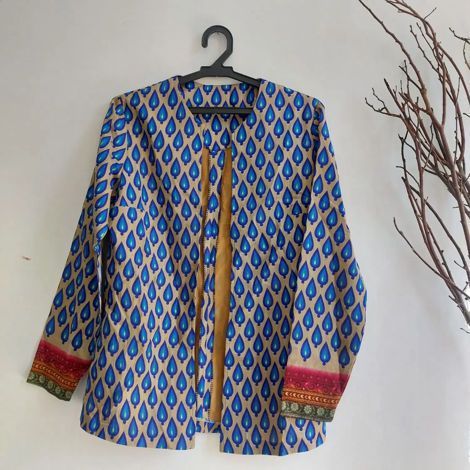 کمد باز|لباس|هشتگرد, فاز ۱ مهستان|دیوار