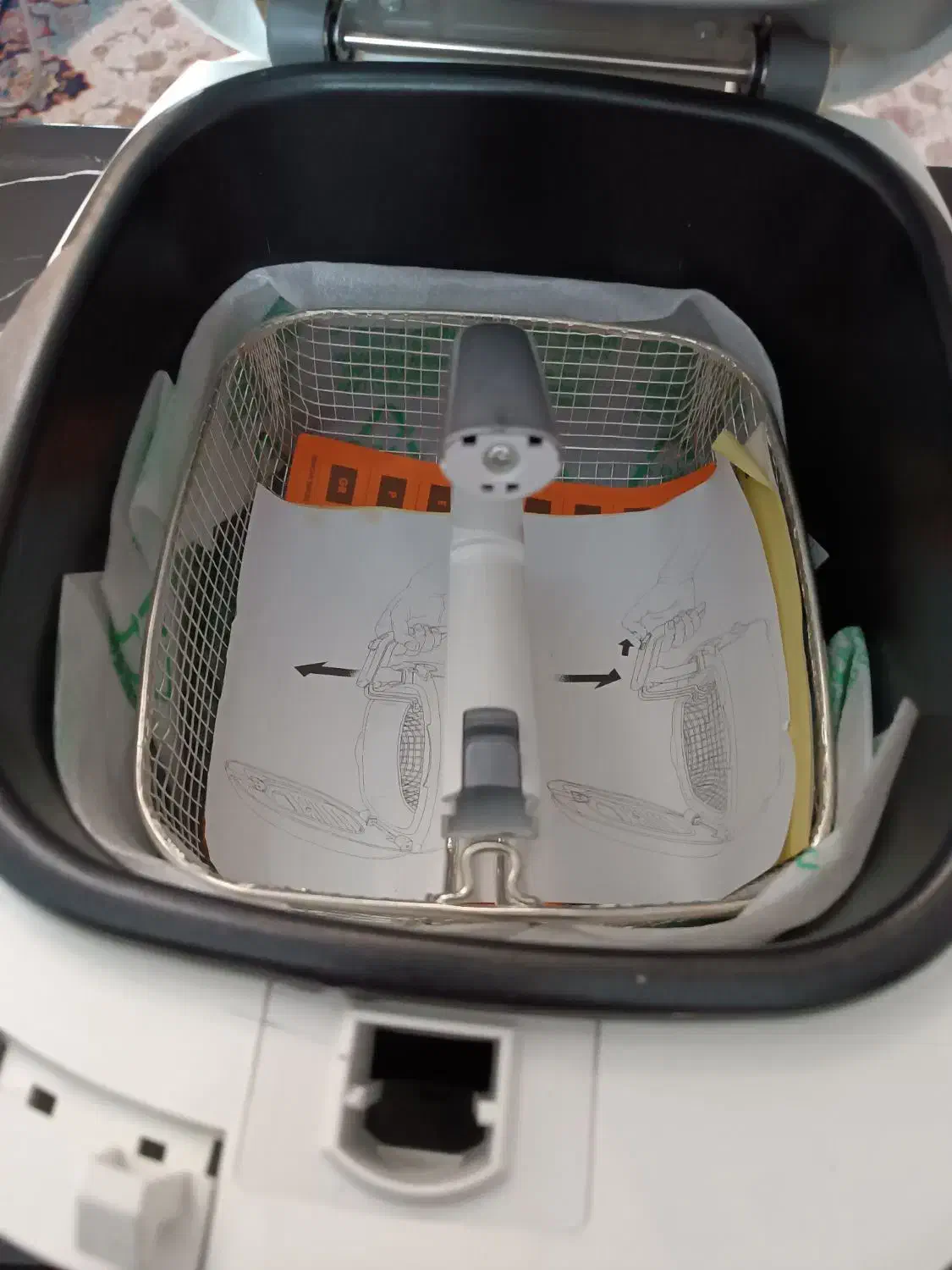 سرخ کن دلونگی|ظروف پختوپز|قدس, شهرقدس|دیوار