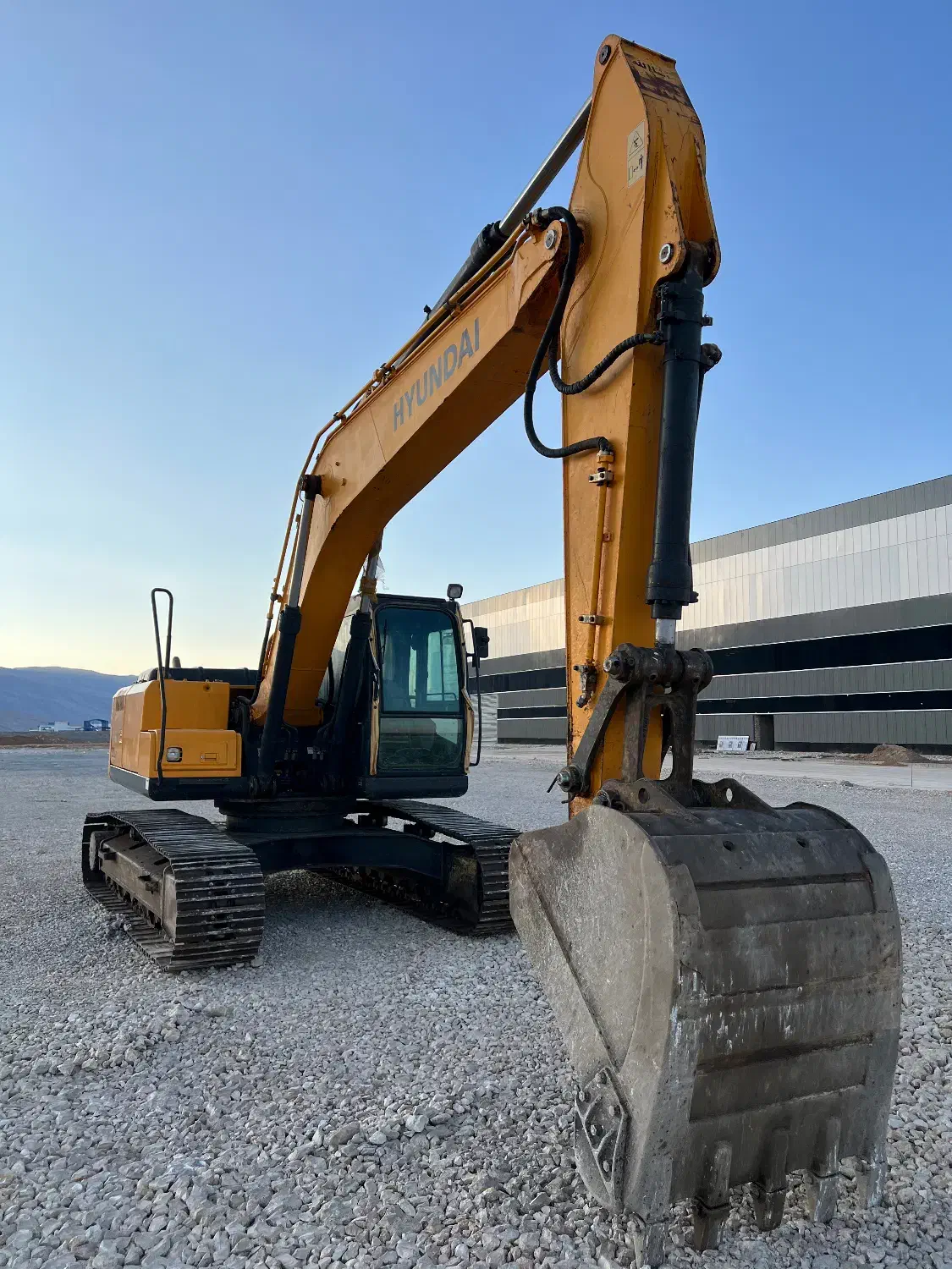 بیل هیوندای ۲۲۰|خودرو سنگین|شیراز, منطقه ویژه اقتصادی|دیوار