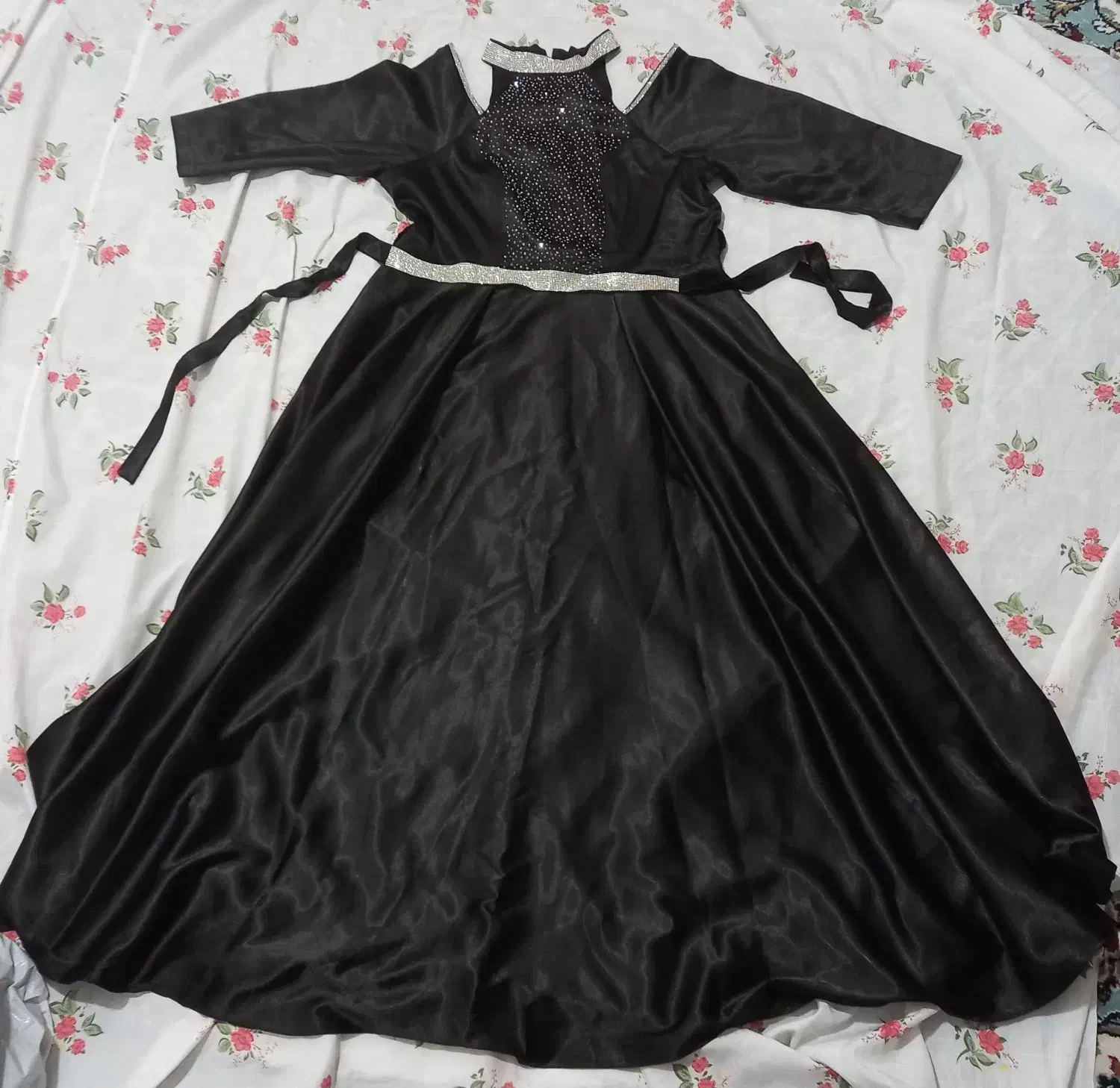 پیراهن|لباس|تربت جام, فاز ۳ فرهنگیان|دیوار