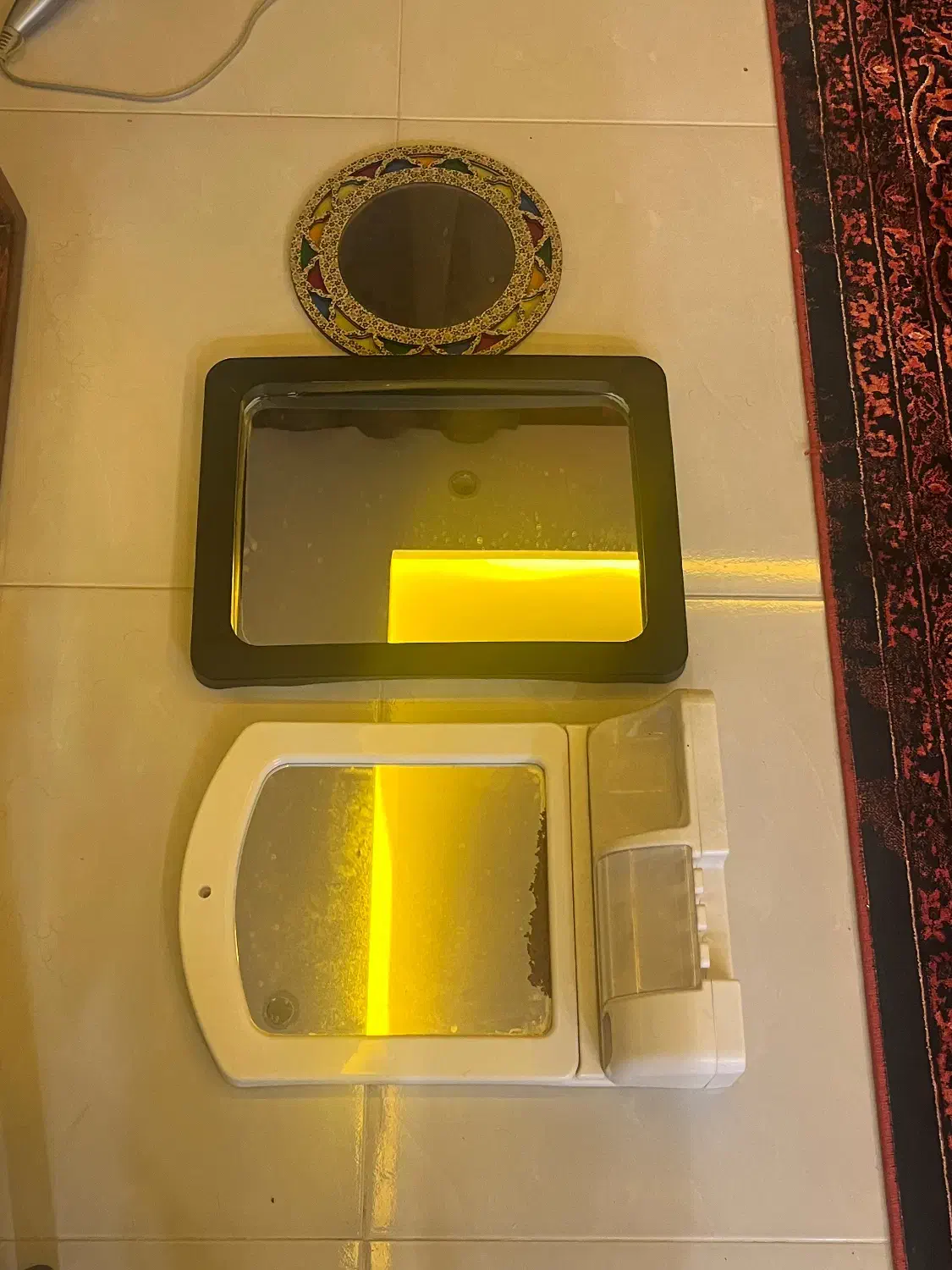 سه عدد اینه|آینه|اصفهان, بهارستان|دیوار